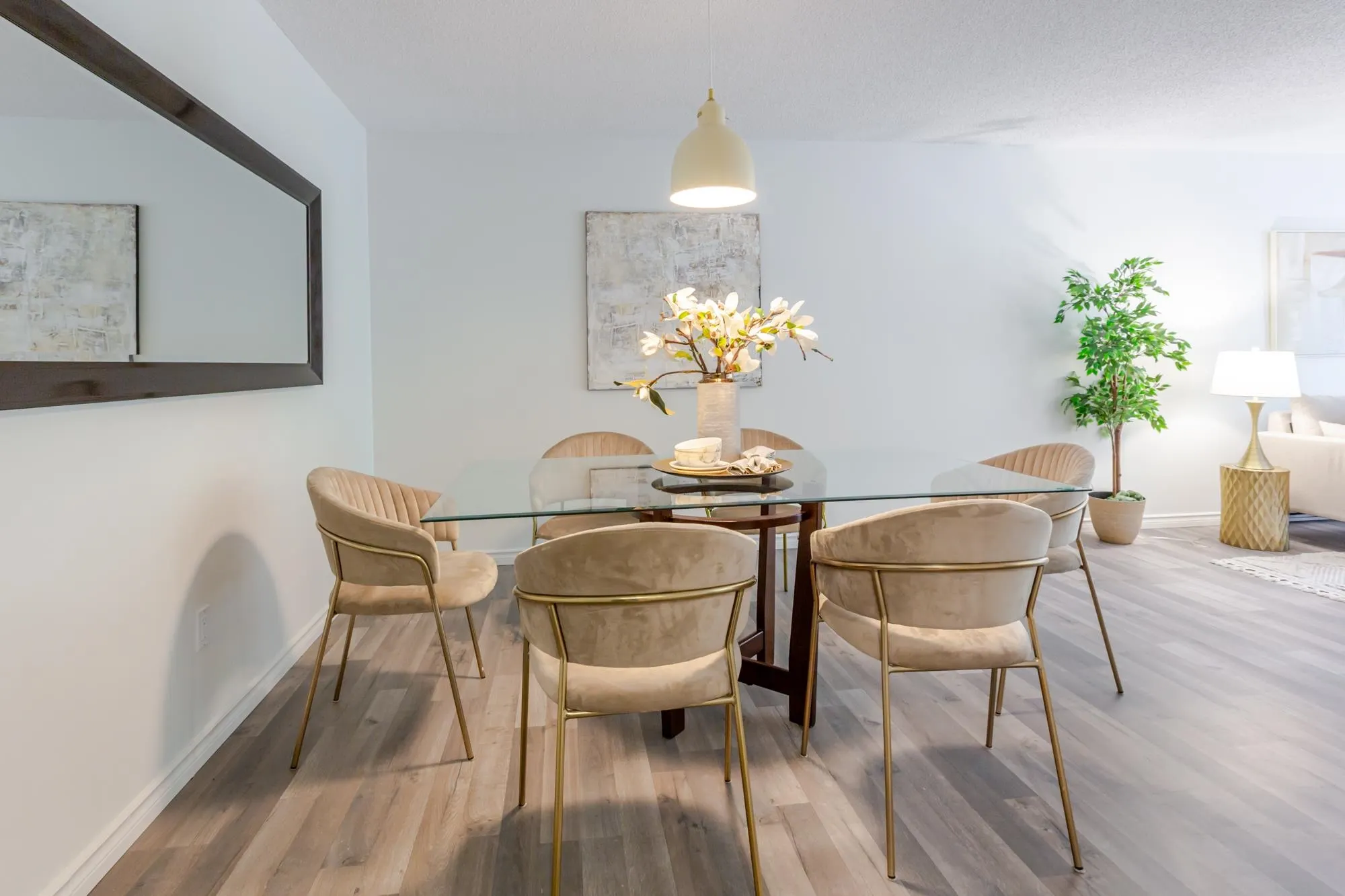 12890 17 Avenue #203