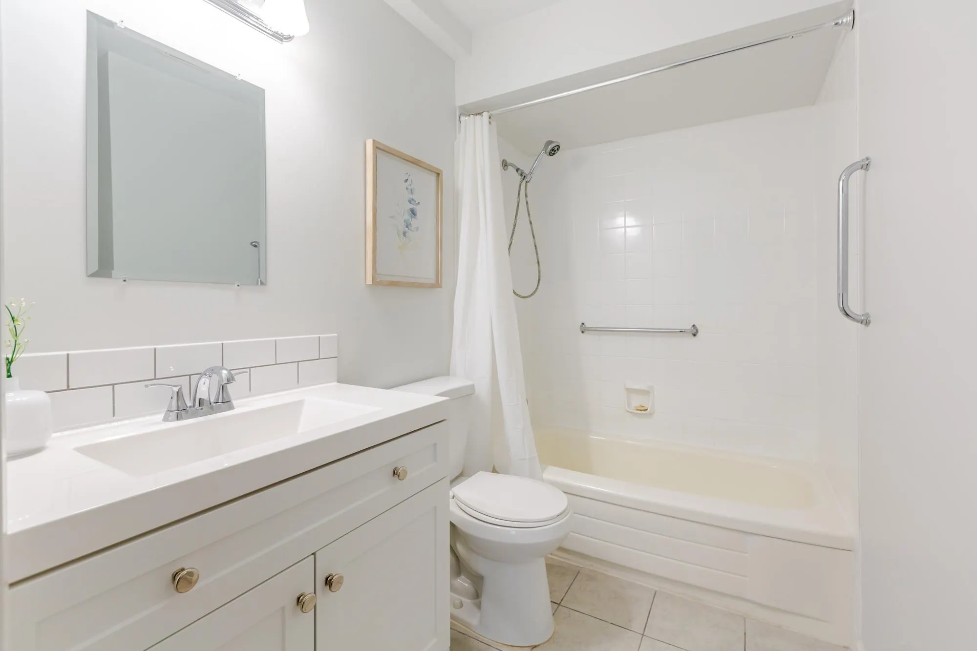 12890 17 Avenue #203