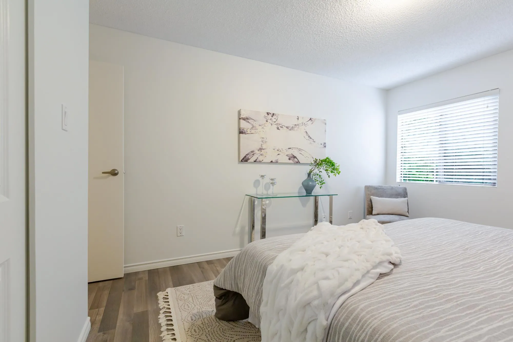 12890 17 Avenue #203