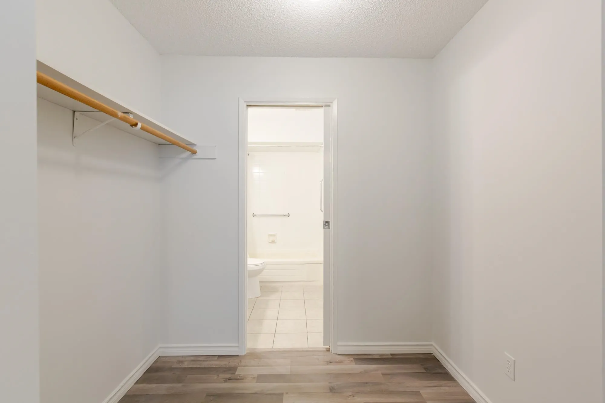 12890 17 Avenue #203