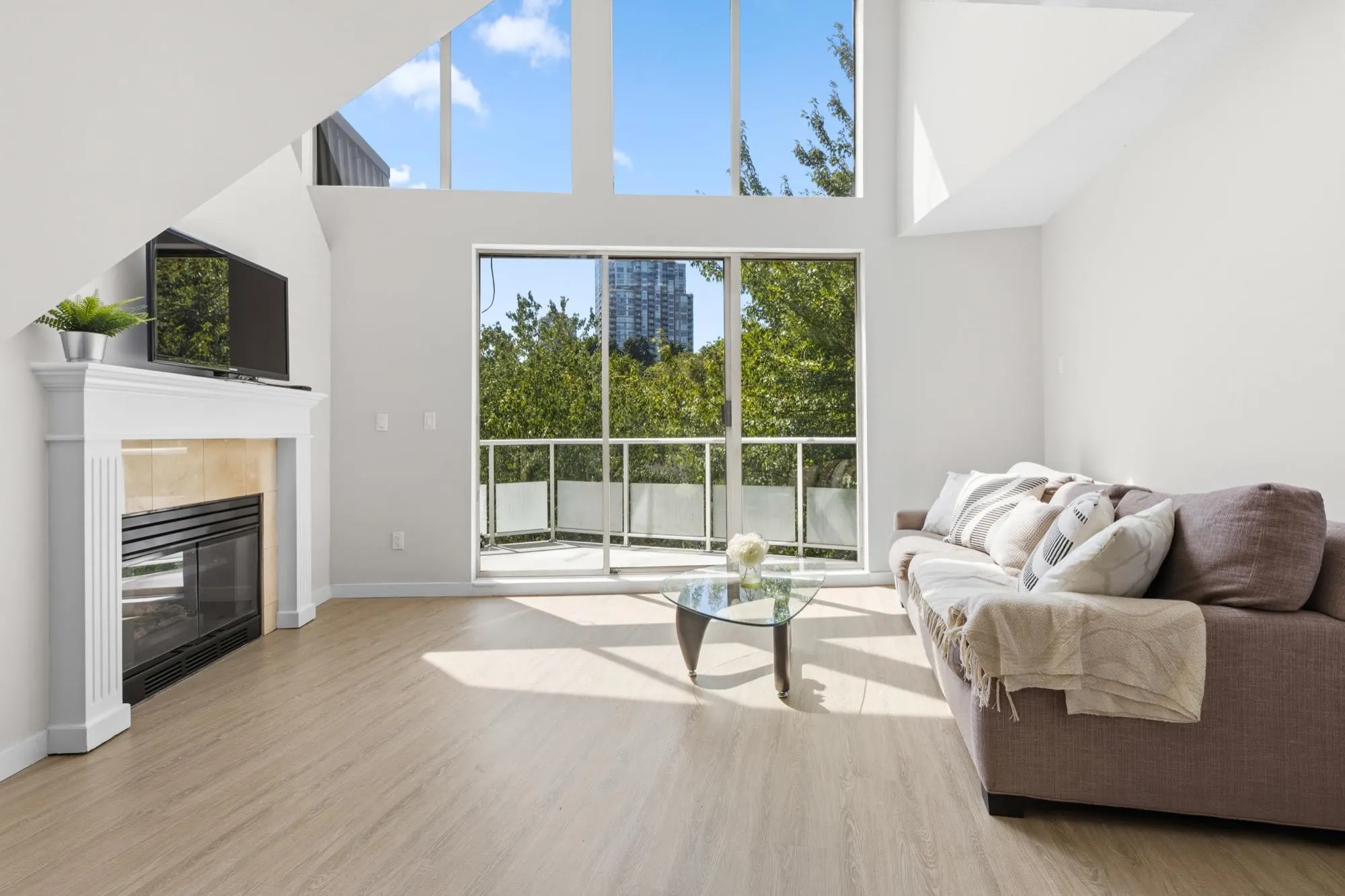 60 Richmond Street #503