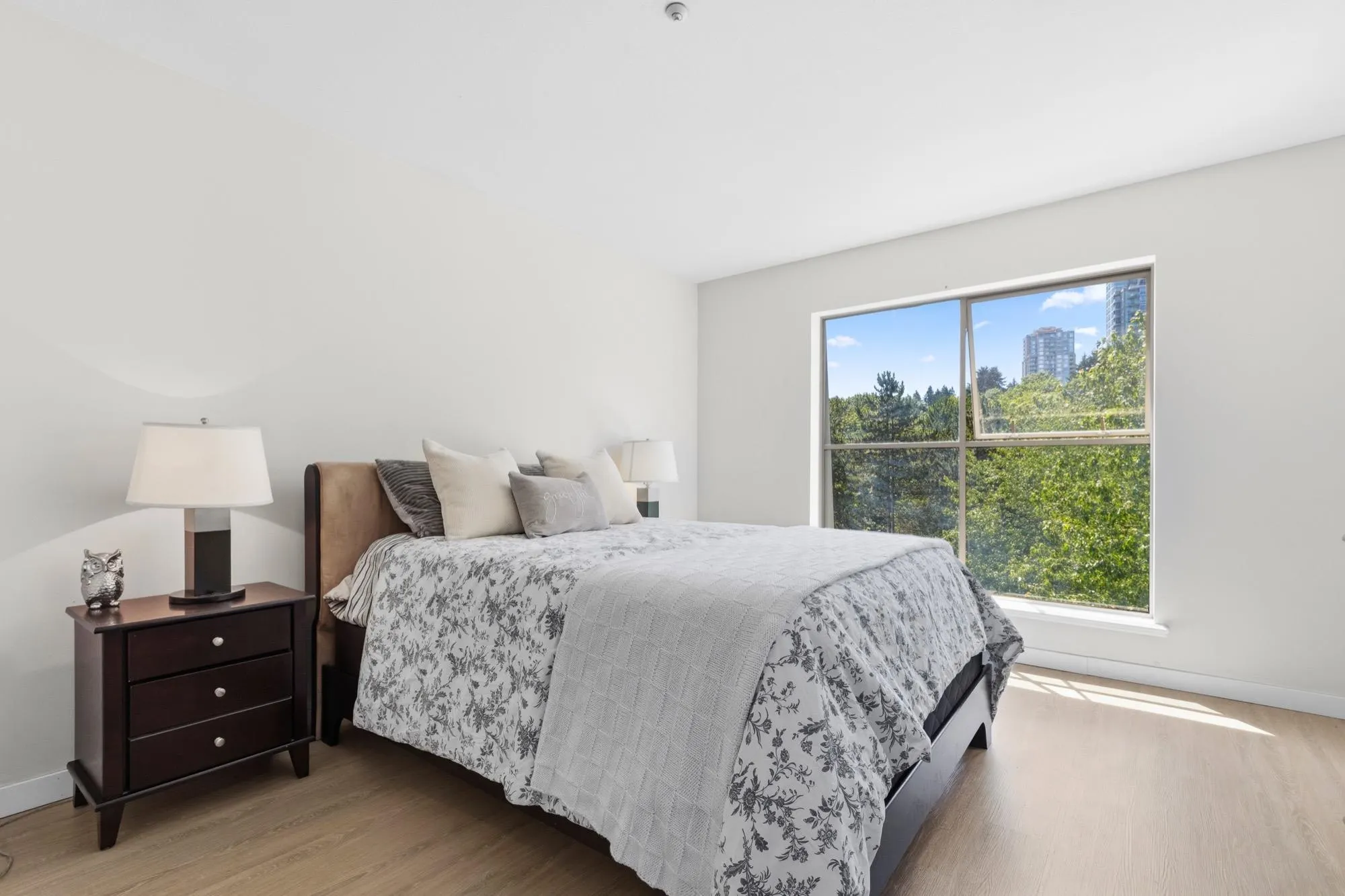 60 Richmond Street #503