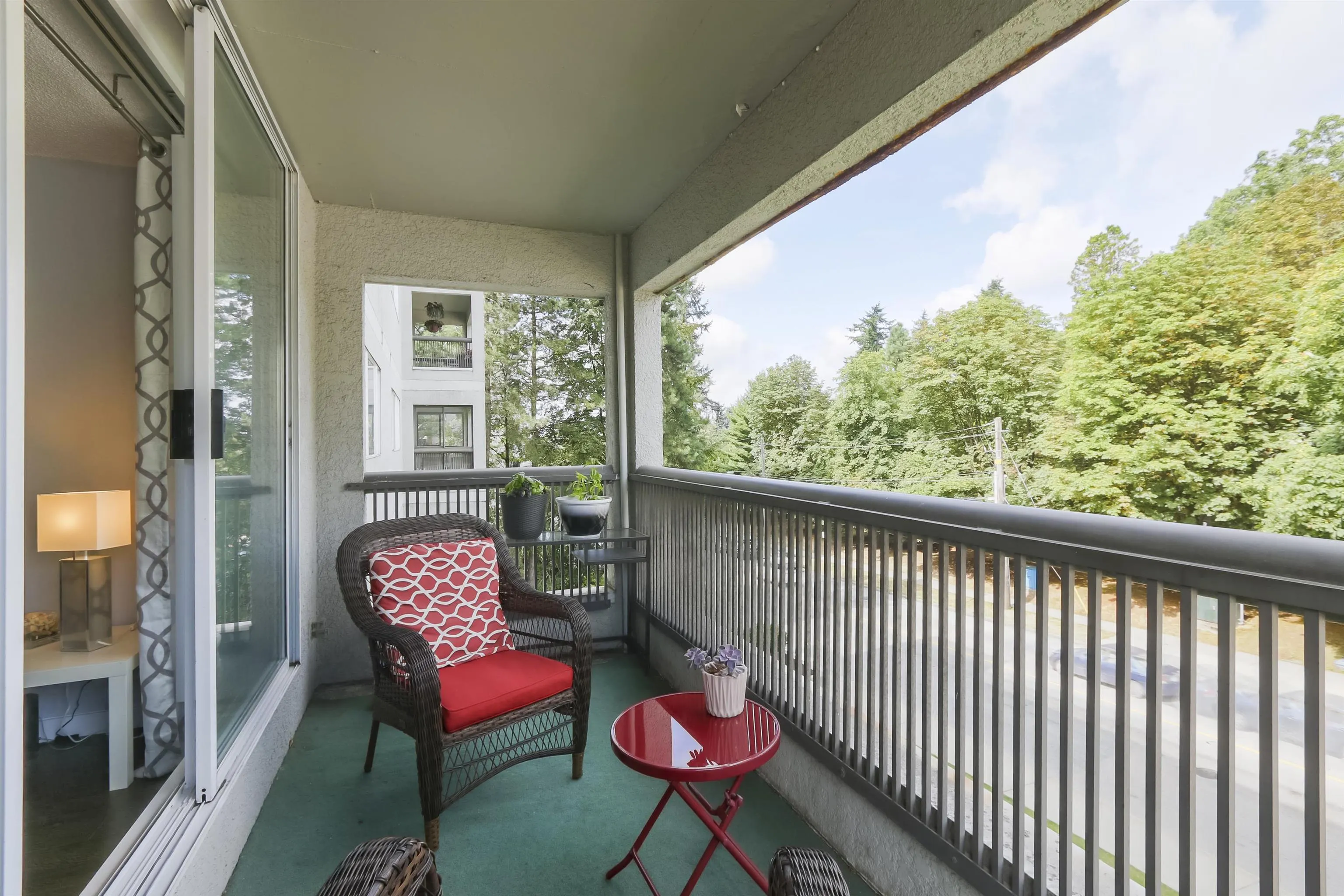 550 Eighth Street #402