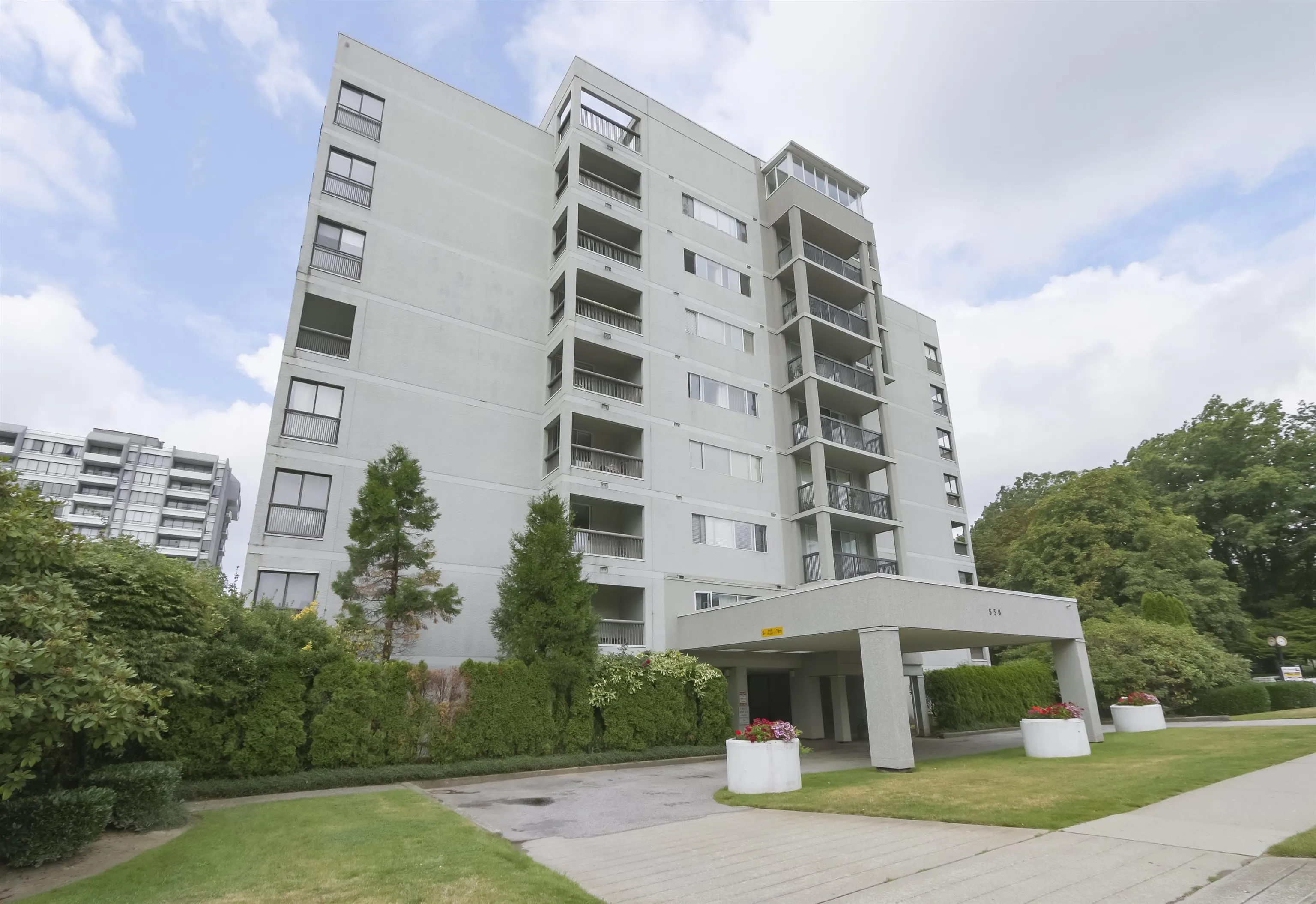 550 Eighth Street #402