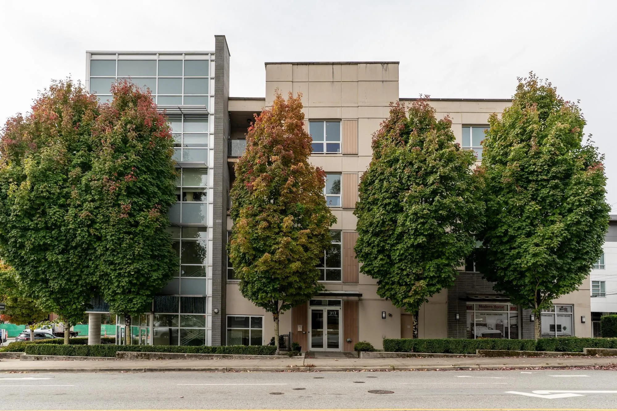 317 Bewicke Avenue #413