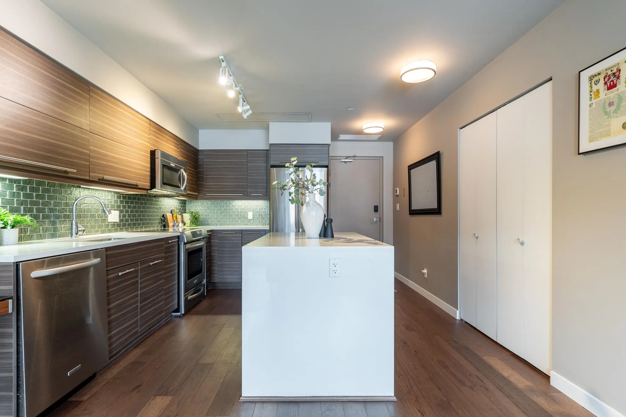 317 Bewicke Avenue #413