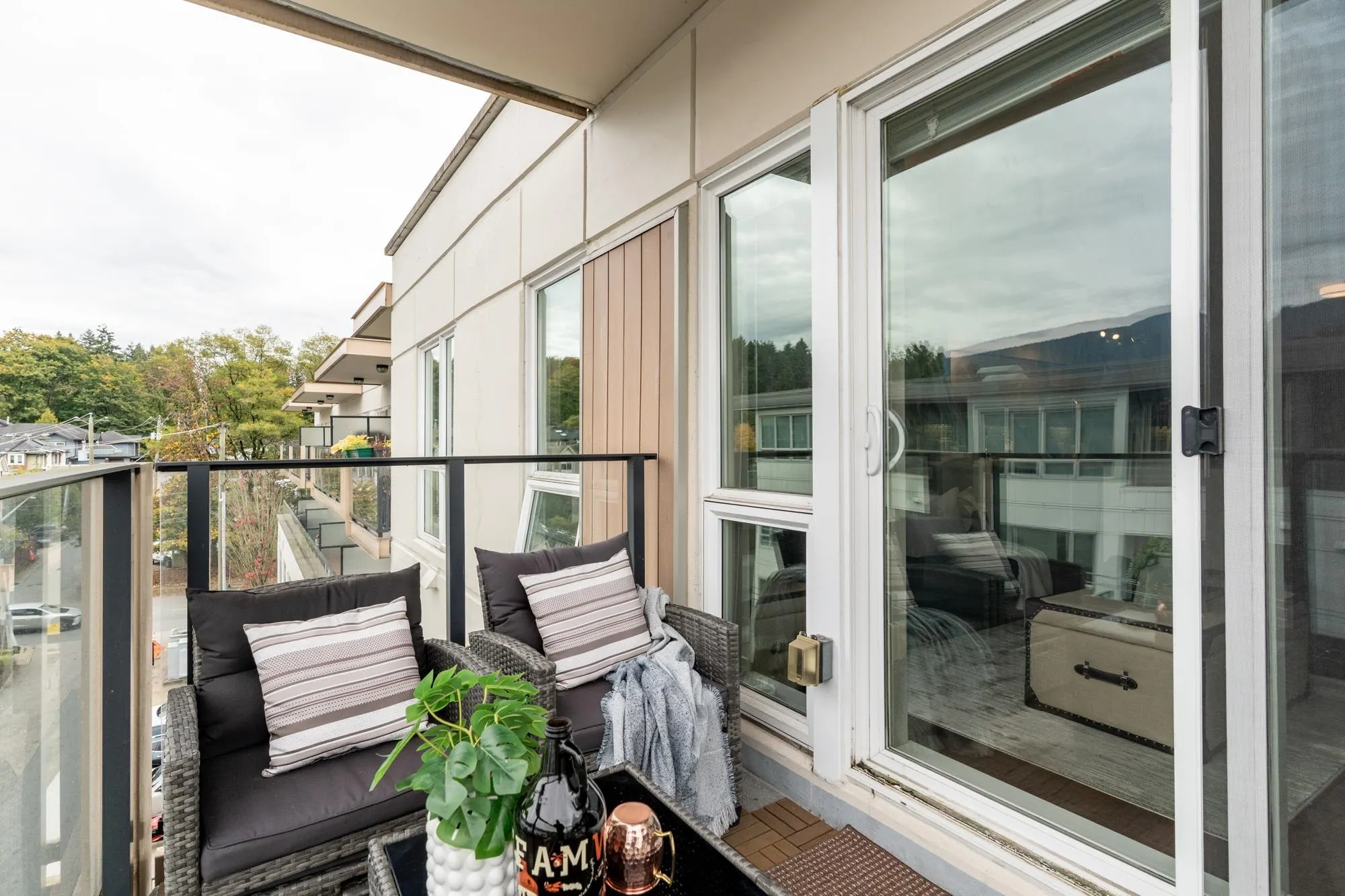 317 Bewicke Avenue #413