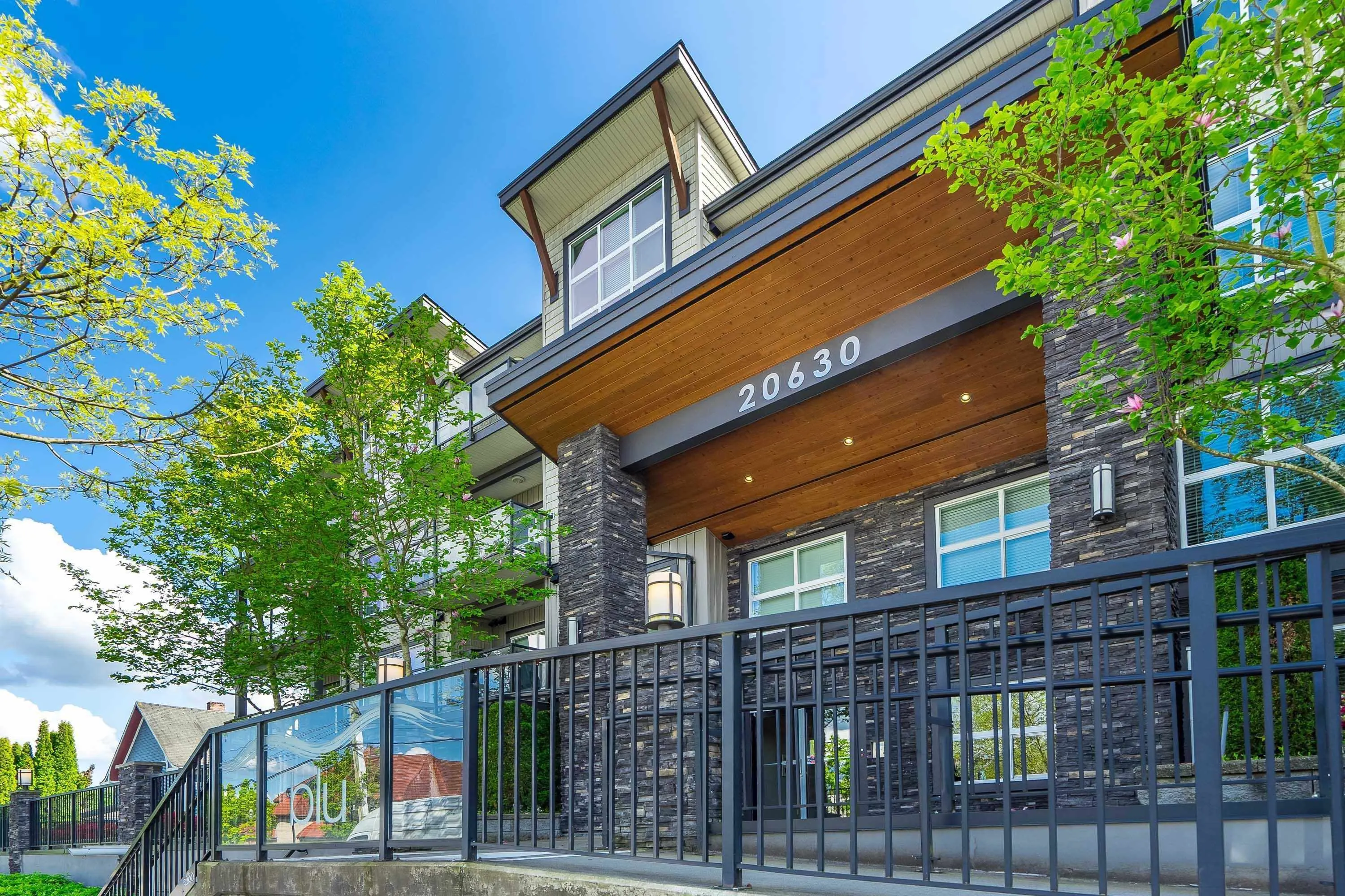 20630 Douglas Crescent #209
