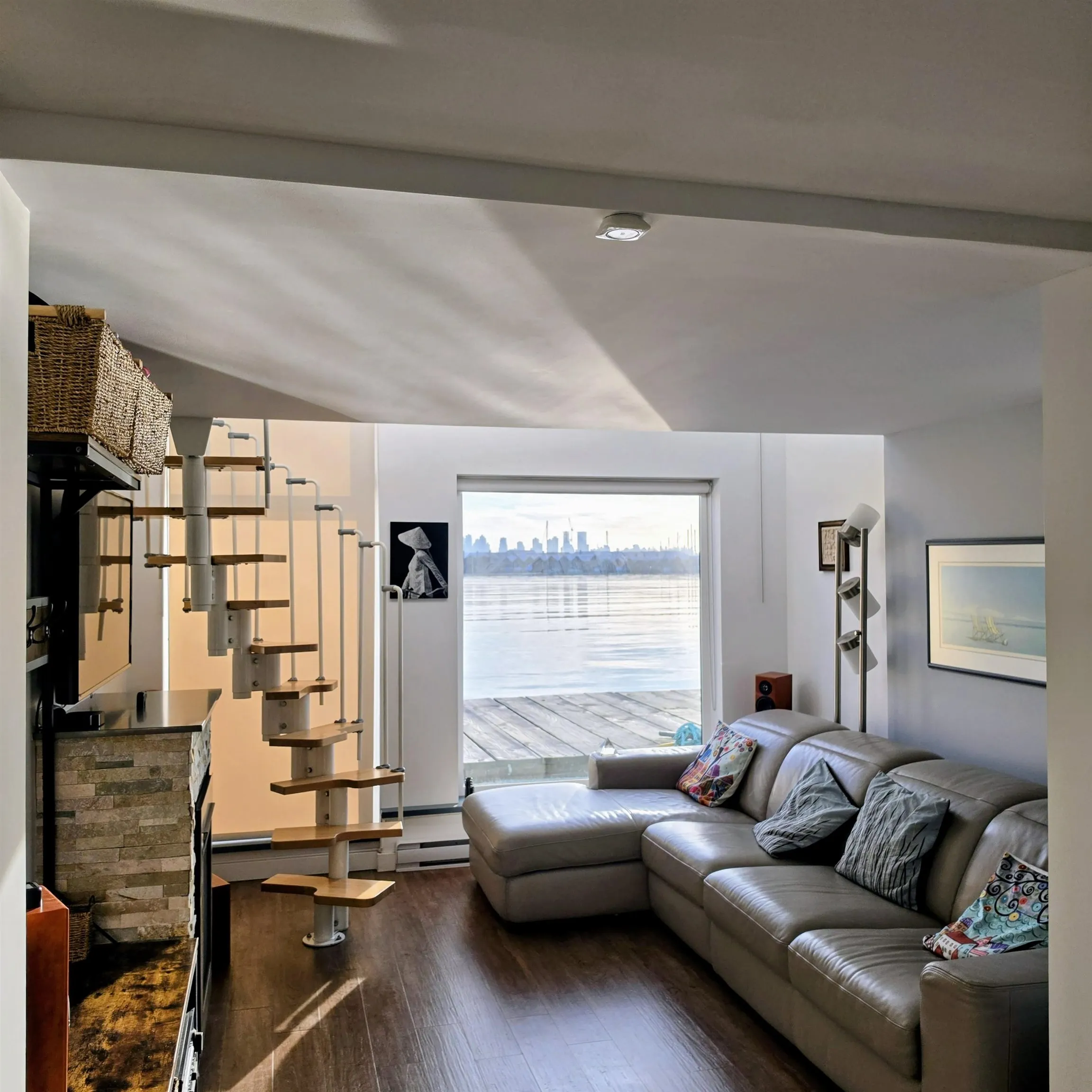 415 W Esplanade #C02