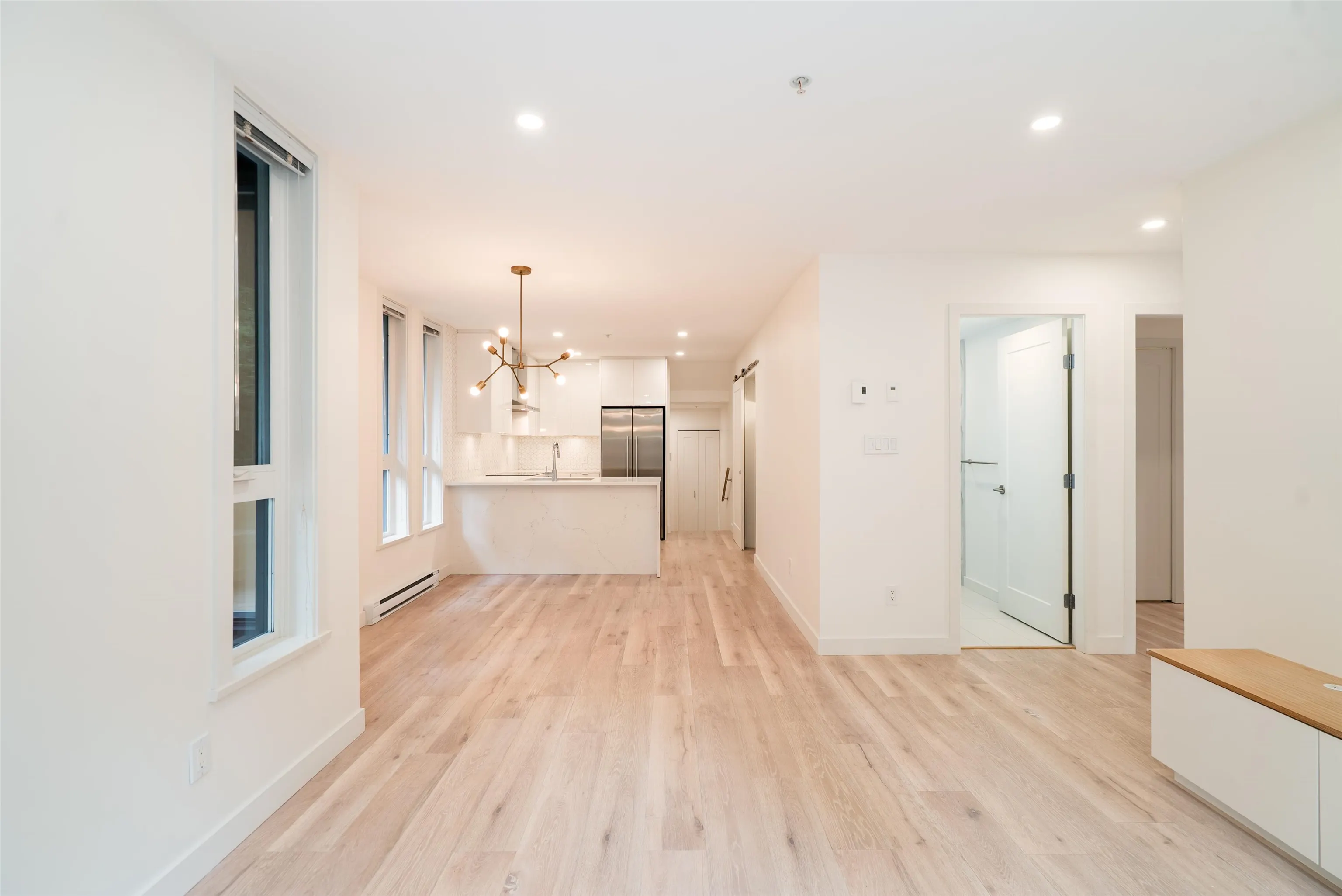 562 E 7th Avenue #101