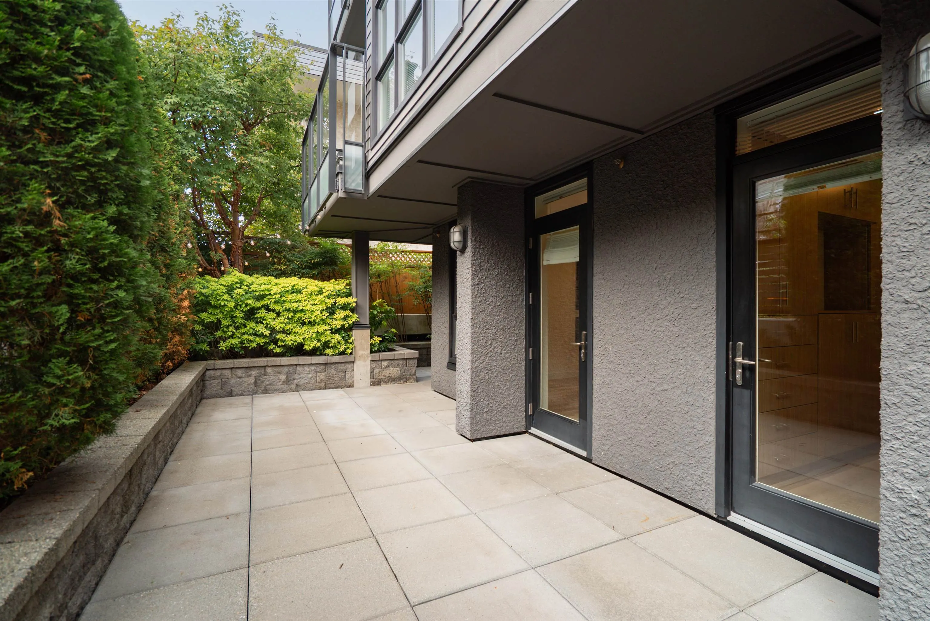 562 E 7th Avenue #101