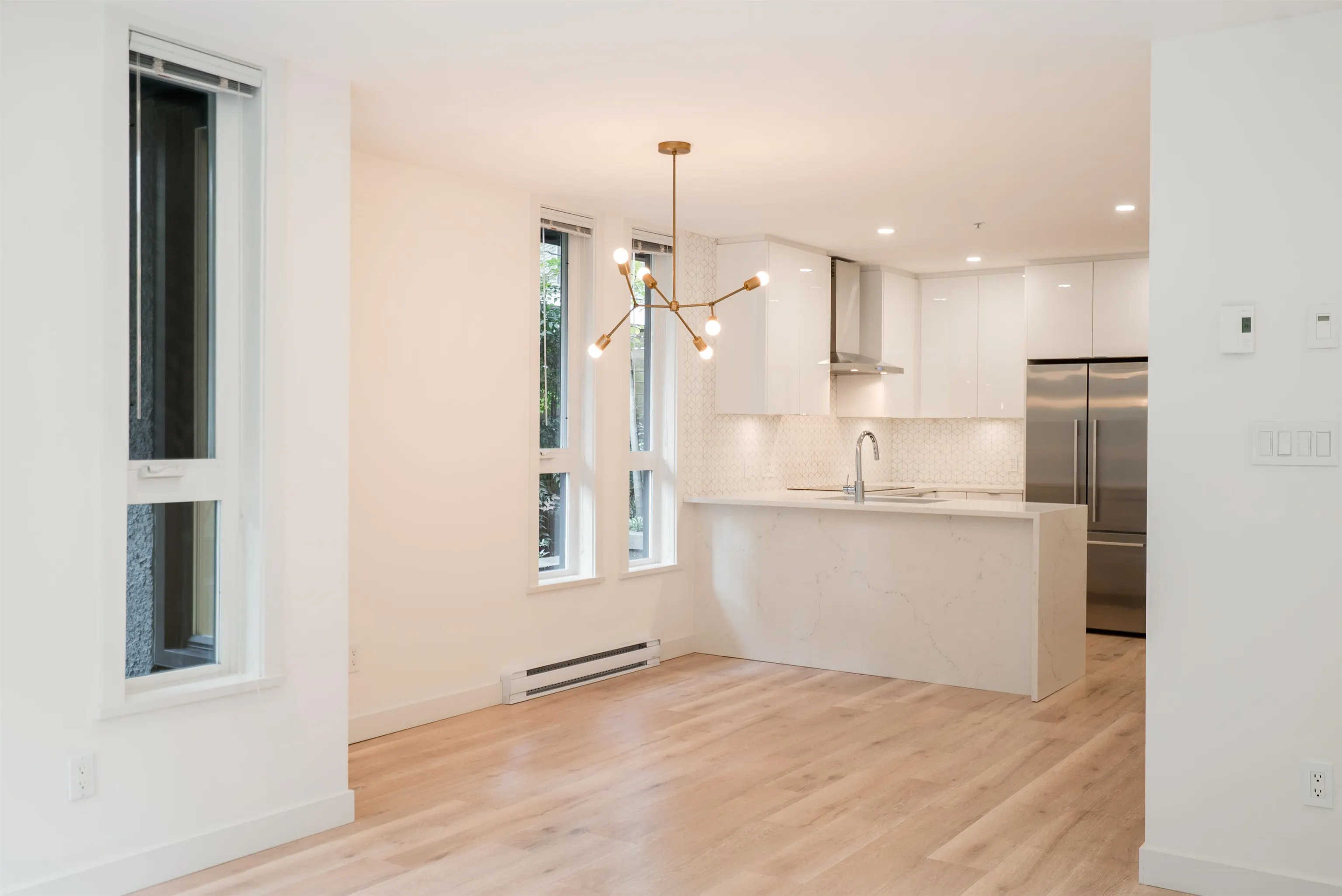 562 E 7th Avenue #101