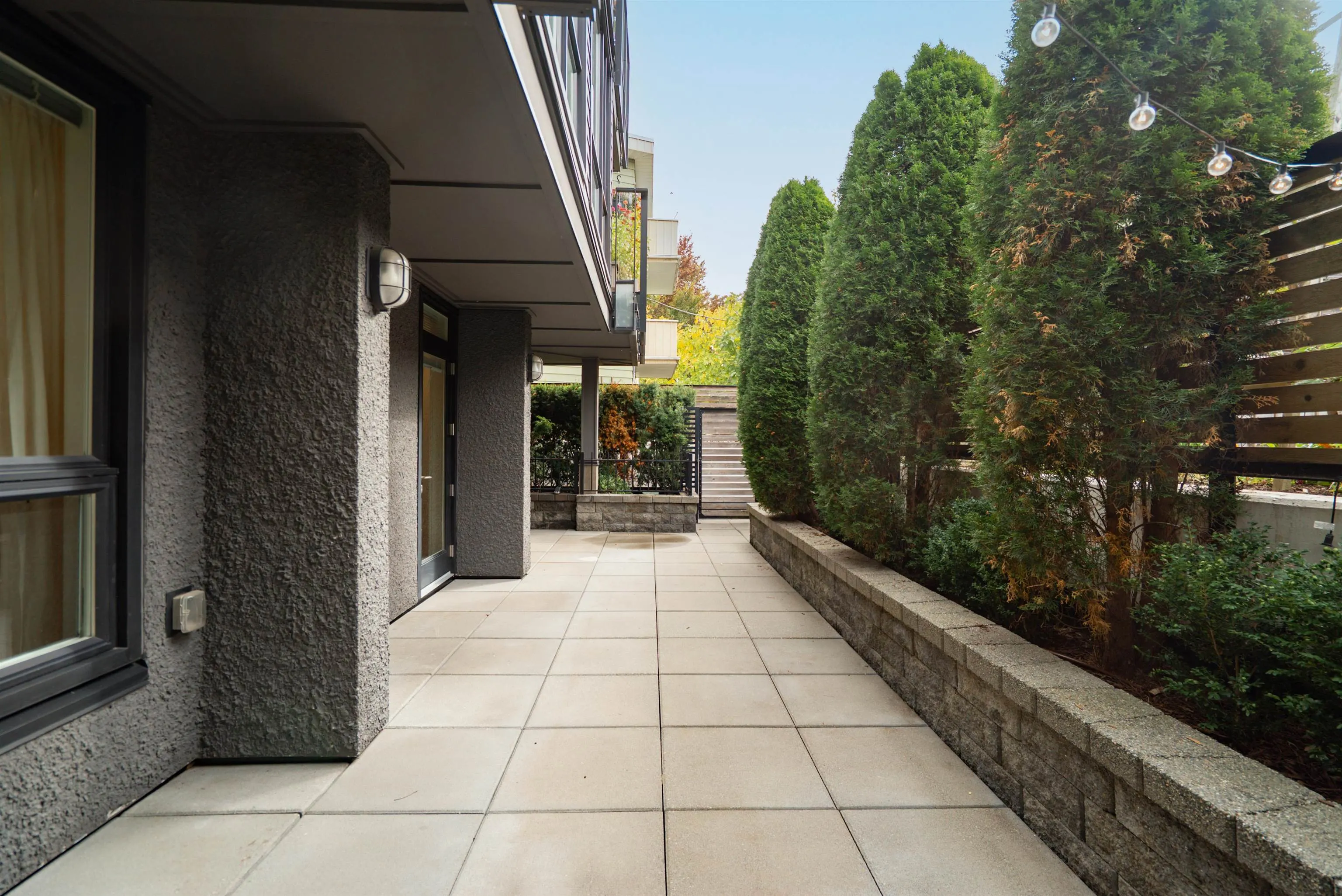 562 E 7th Avenue #101