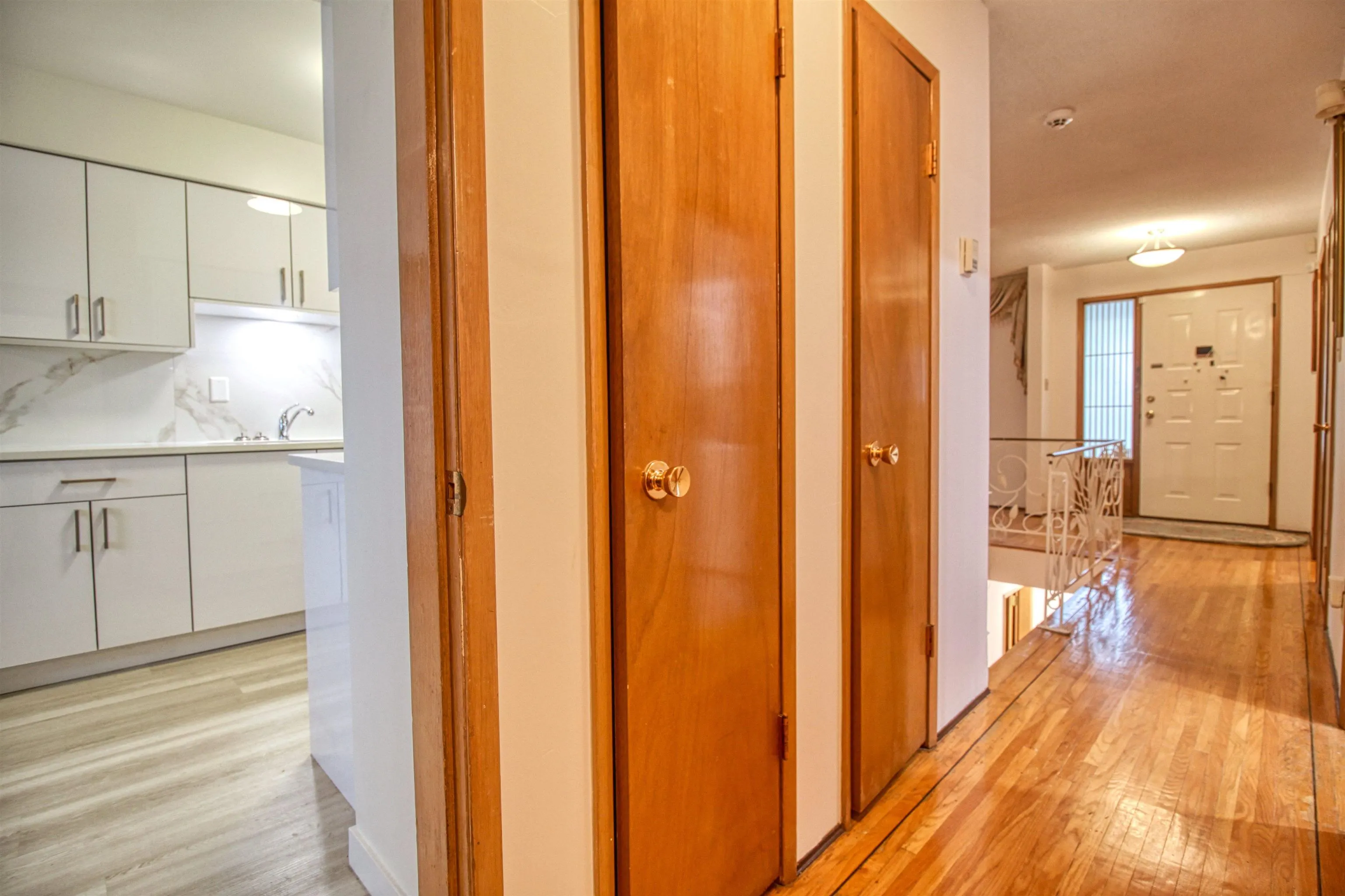 904 E 52nd Avenue #Top