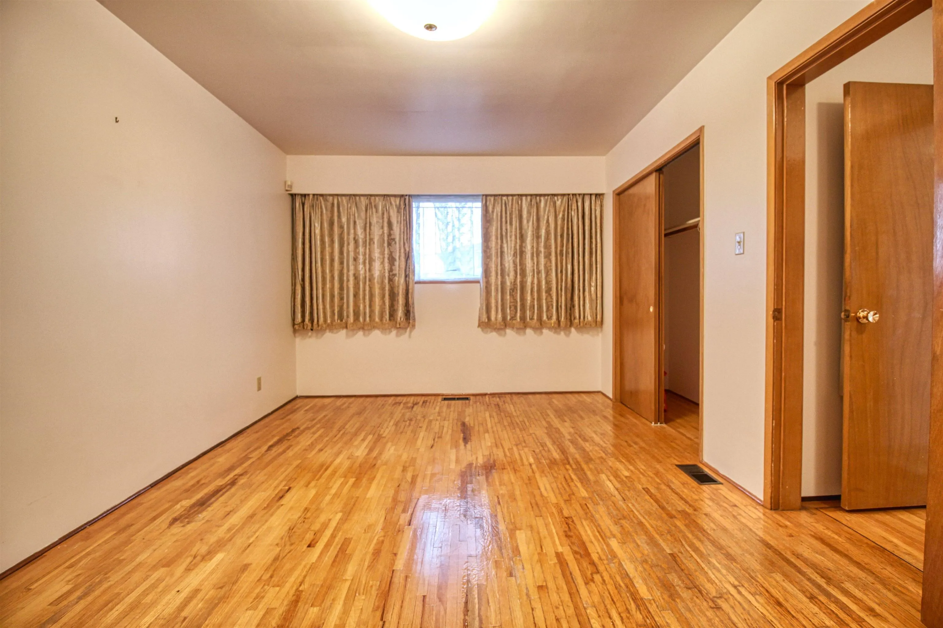 904 E 52nd Avenue #Top