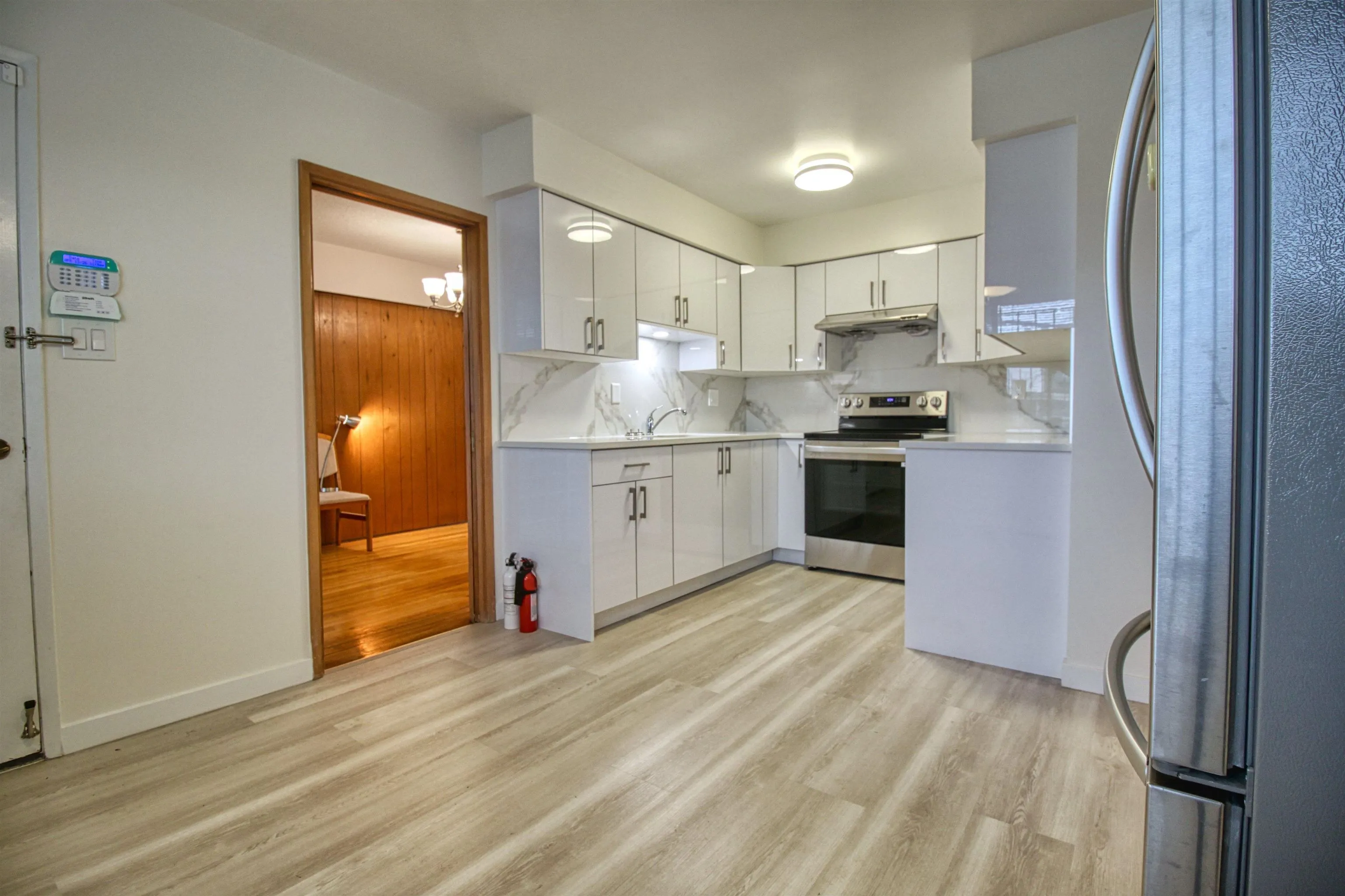 904 E 52nd Avenue #Top