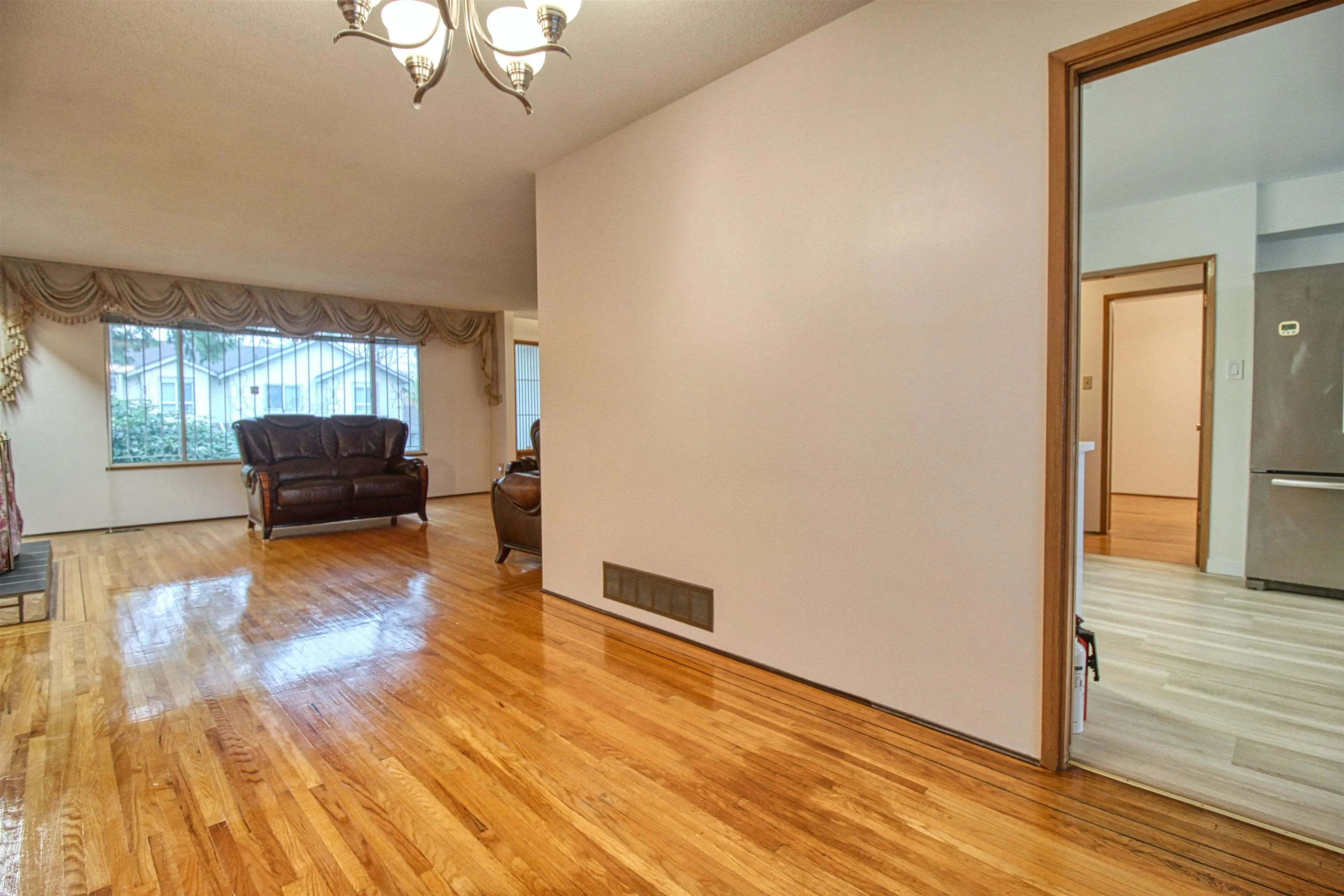 904 E 52nd Avenue #Top