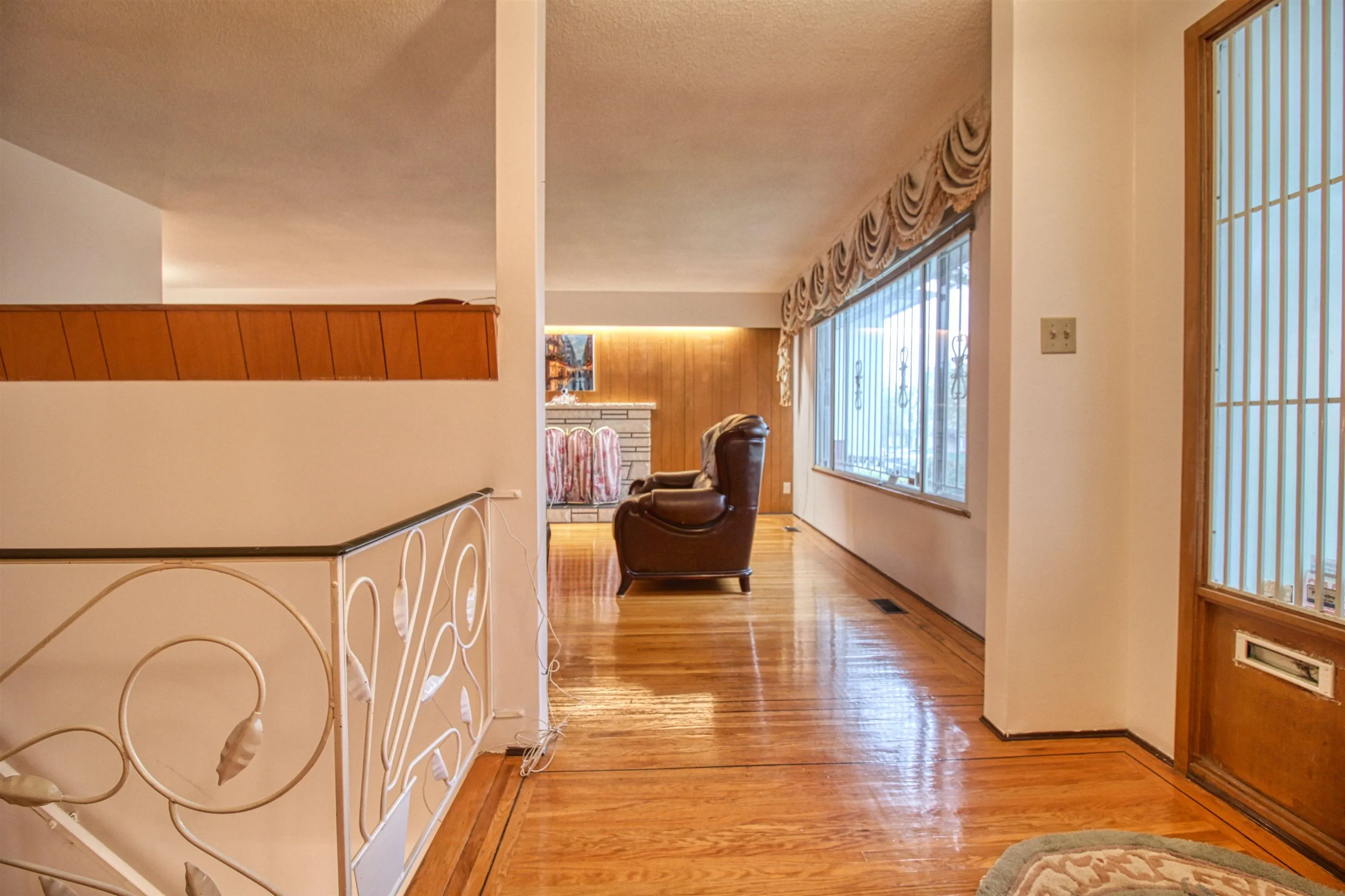 904 E 52nd Avenue #Top