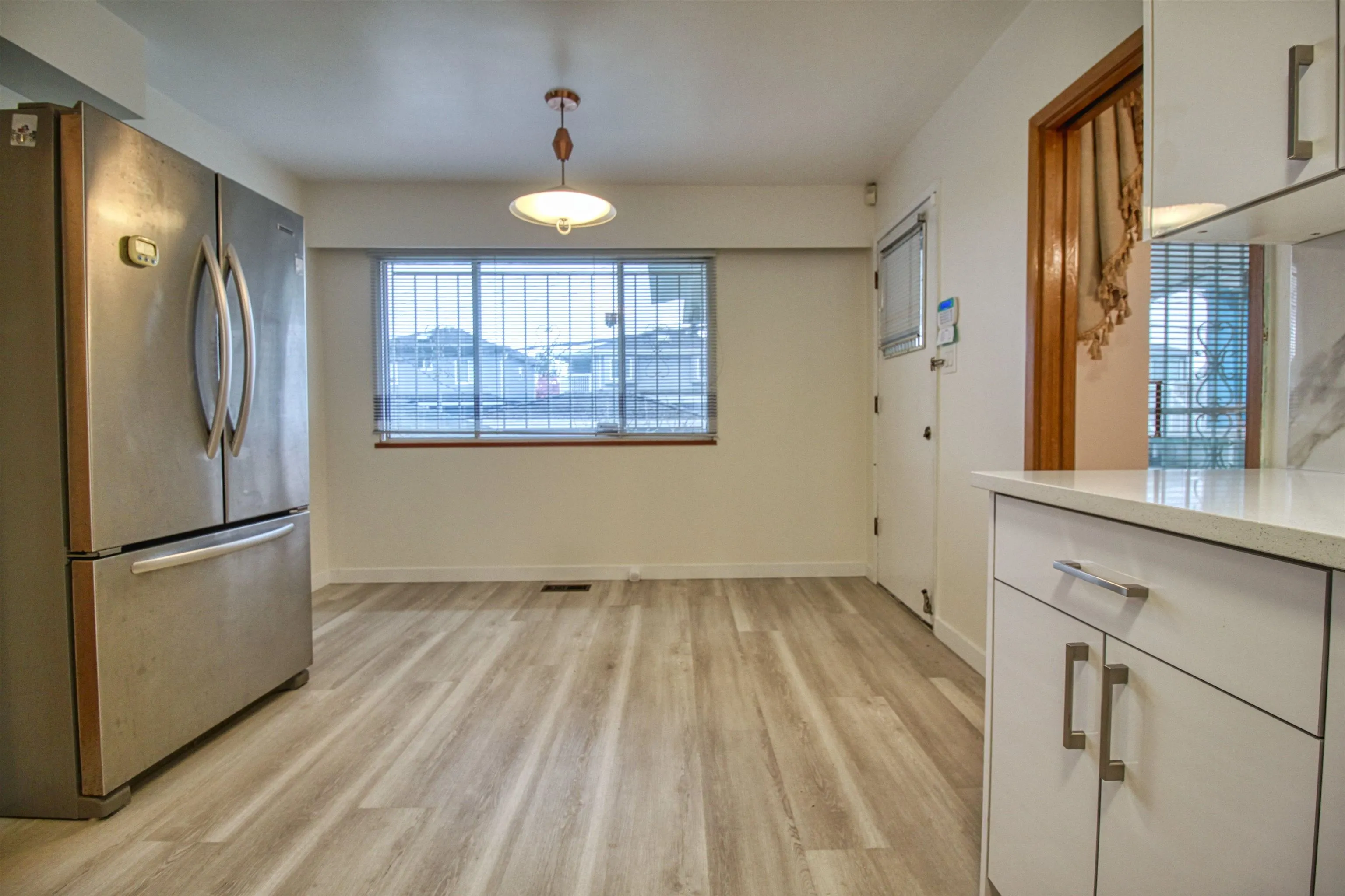 904 E 52nd Avenue #Top