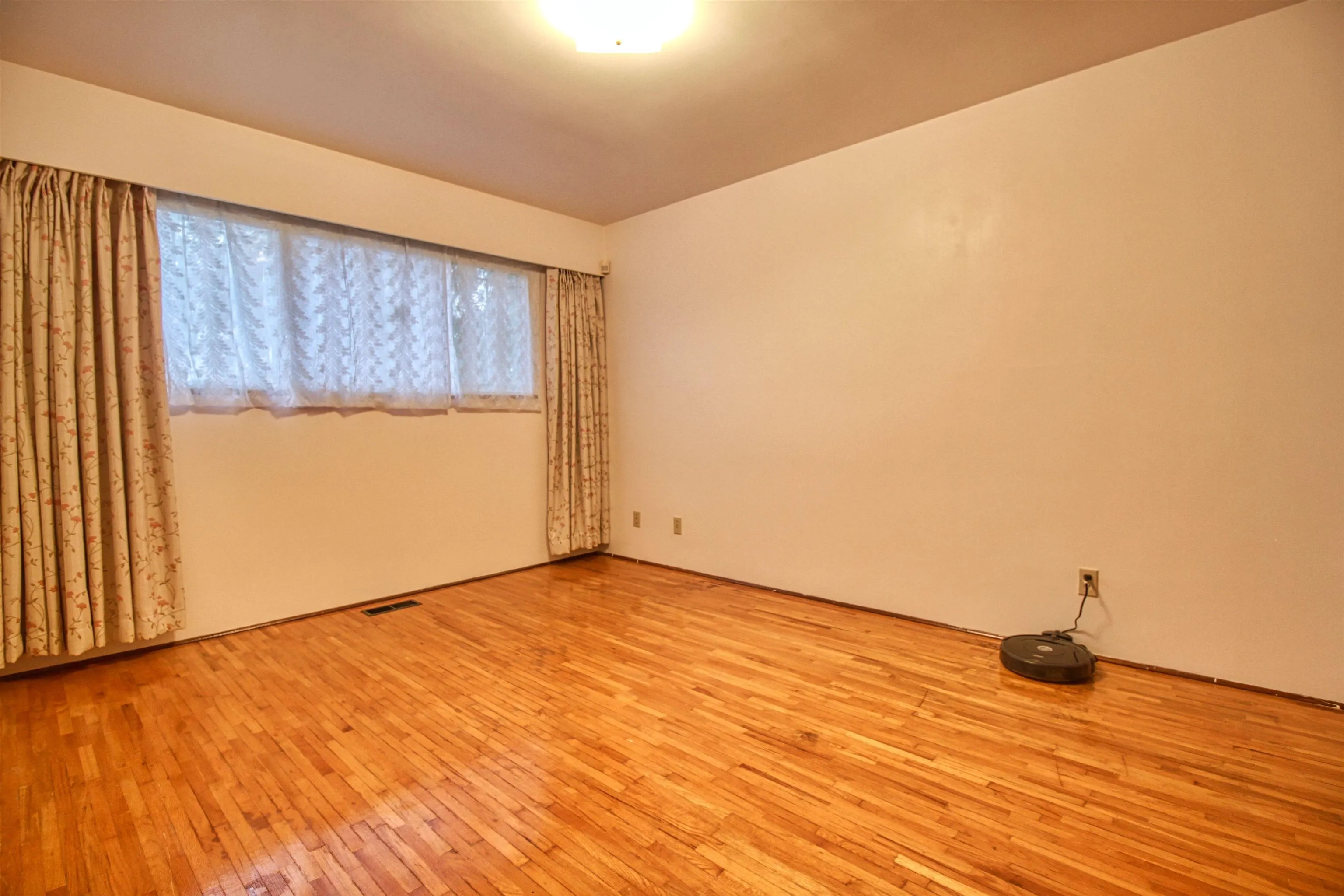 904 E 52nd Avenue #Top