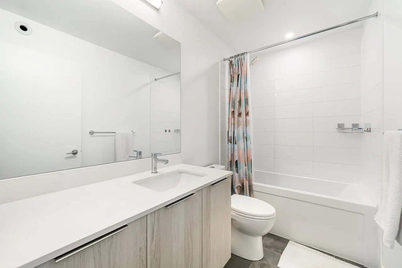 4306A Cormorant Way