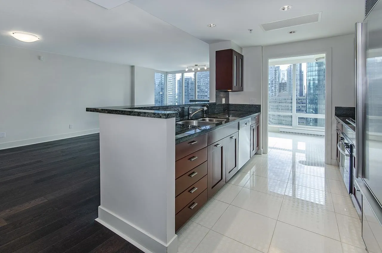 499 Broughton Street #1703