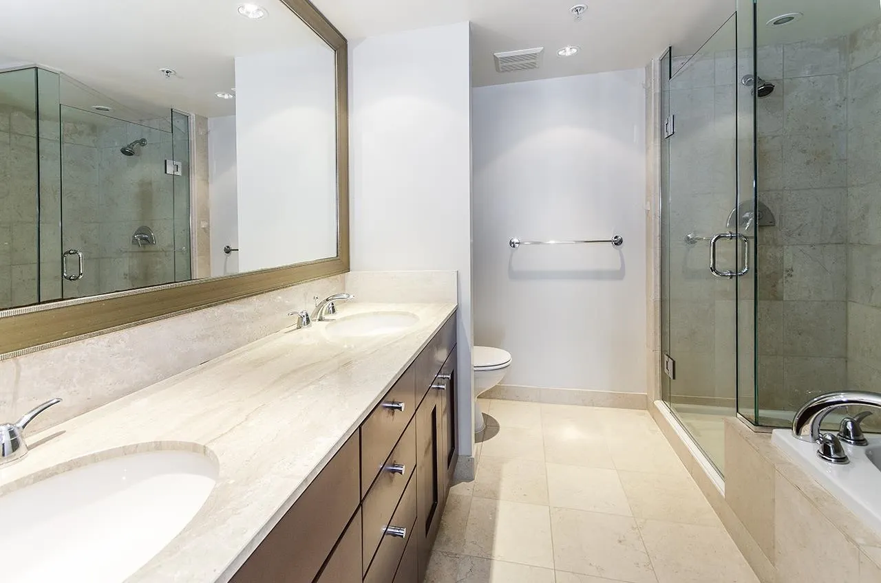 499 Broughton Street #1703