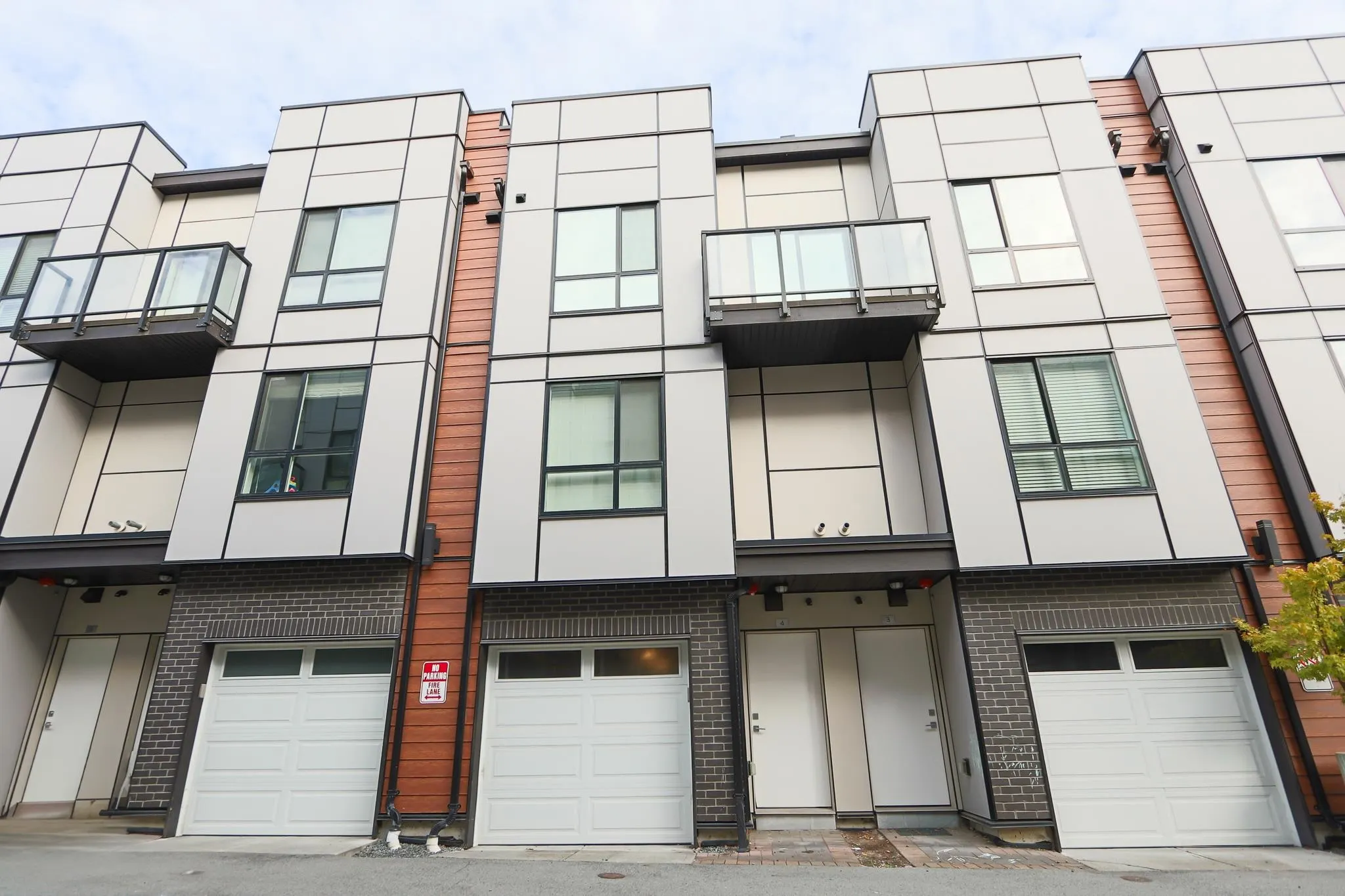 19790 55a Avenue #4