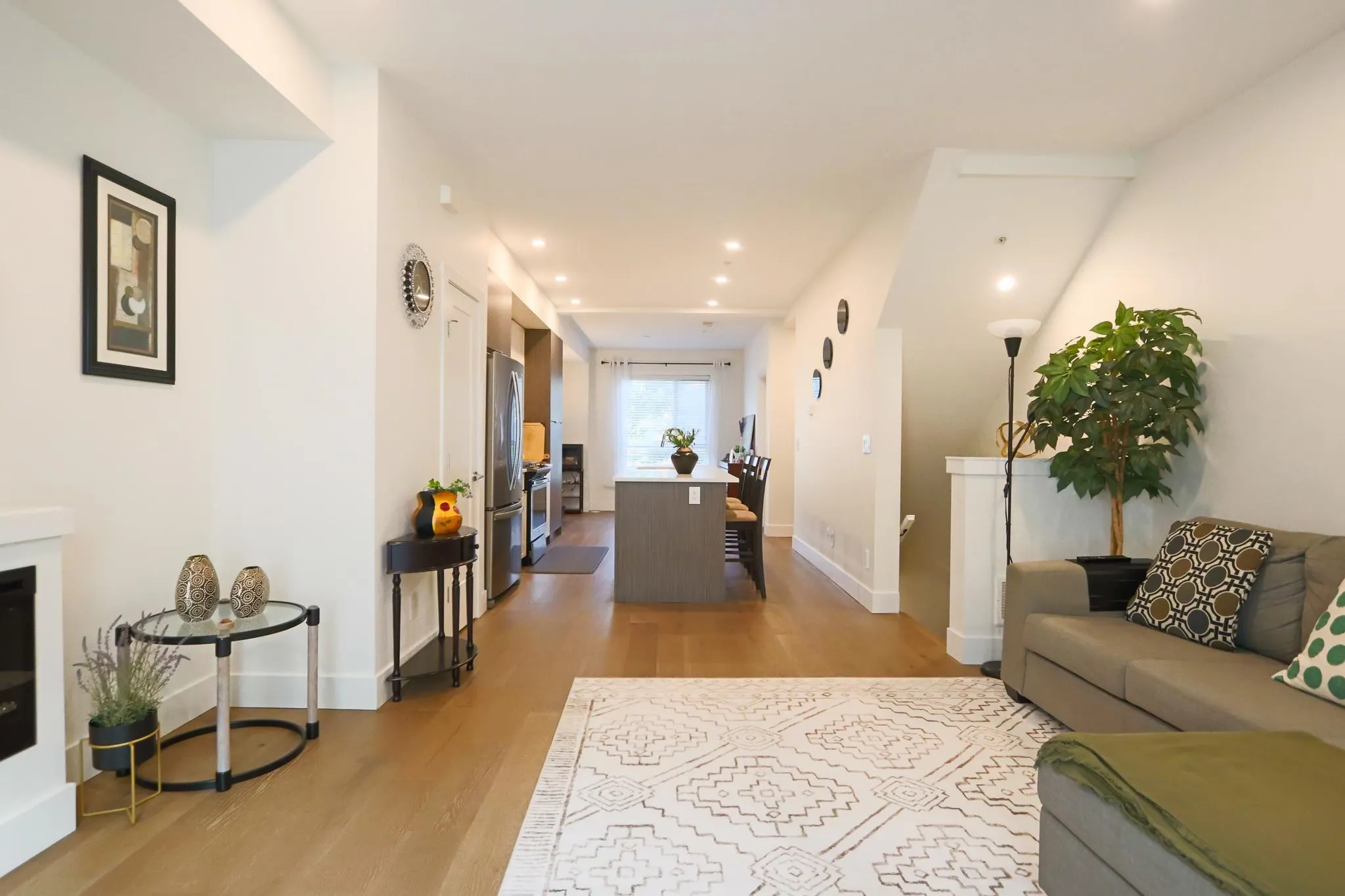 19790 55a Avenue #4