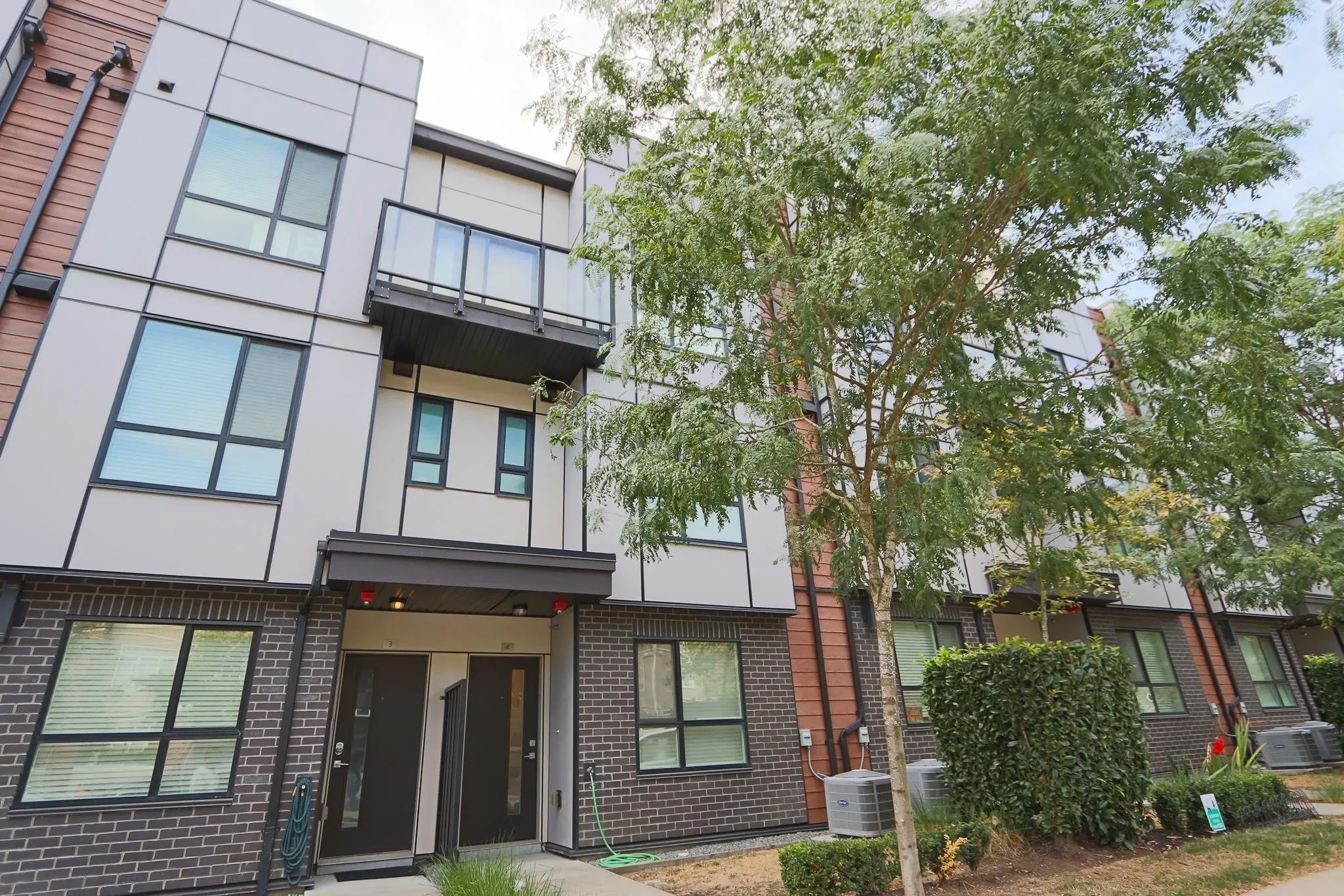 19790 55a Avenue #4