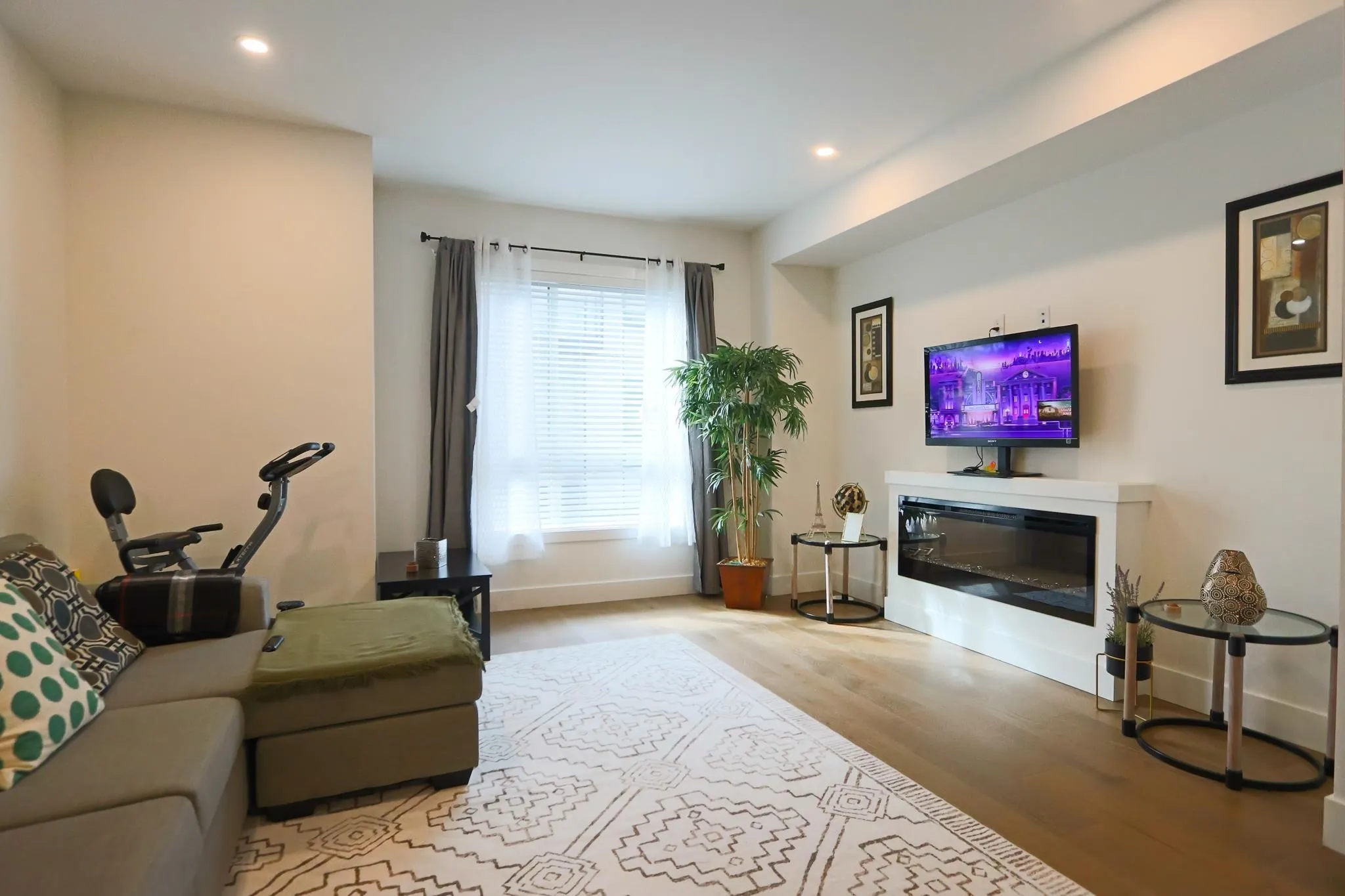 19790 55a Avenue #4