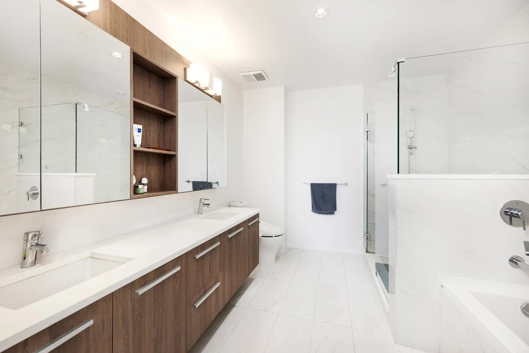 1210 E 27th Street #1203