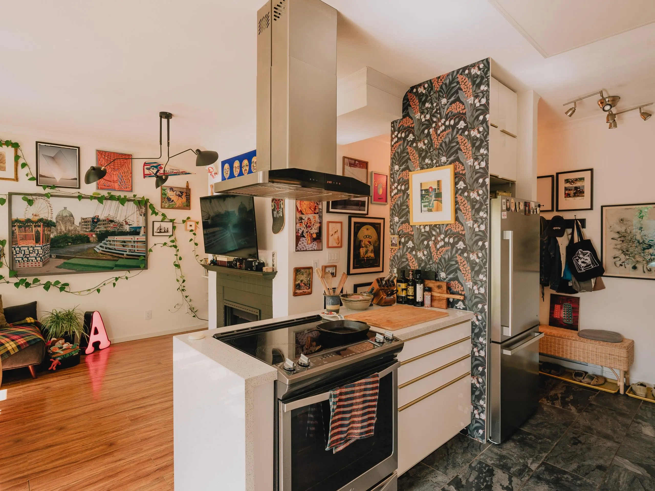 5988 Hastings Street #25