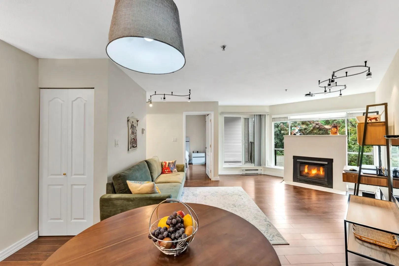 2401 Hawthorne Avenue #203