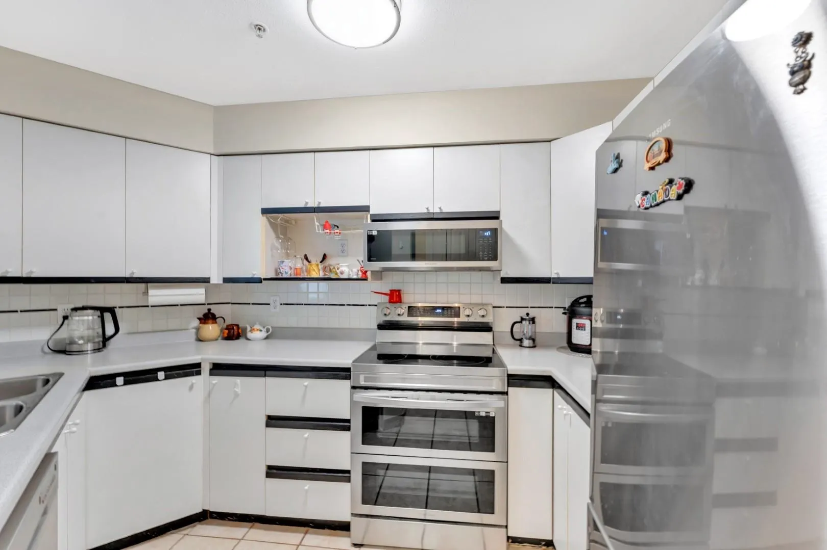 2401 Hawthorne Avenue #203