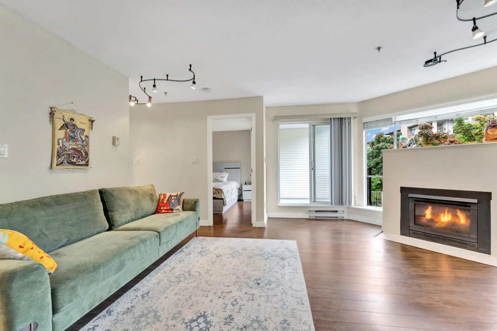 2401 Hawthorne Avenue #203