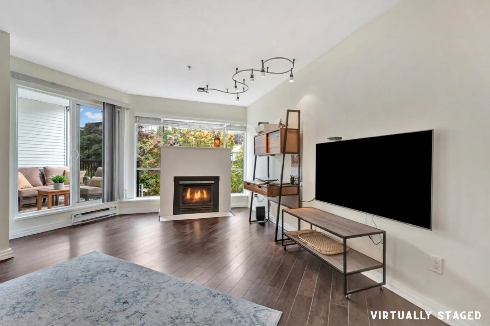 2401 Hawthorne Avenue #203