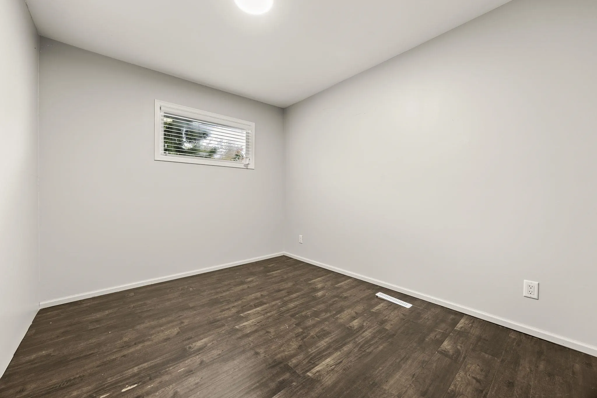 8495 164 Street