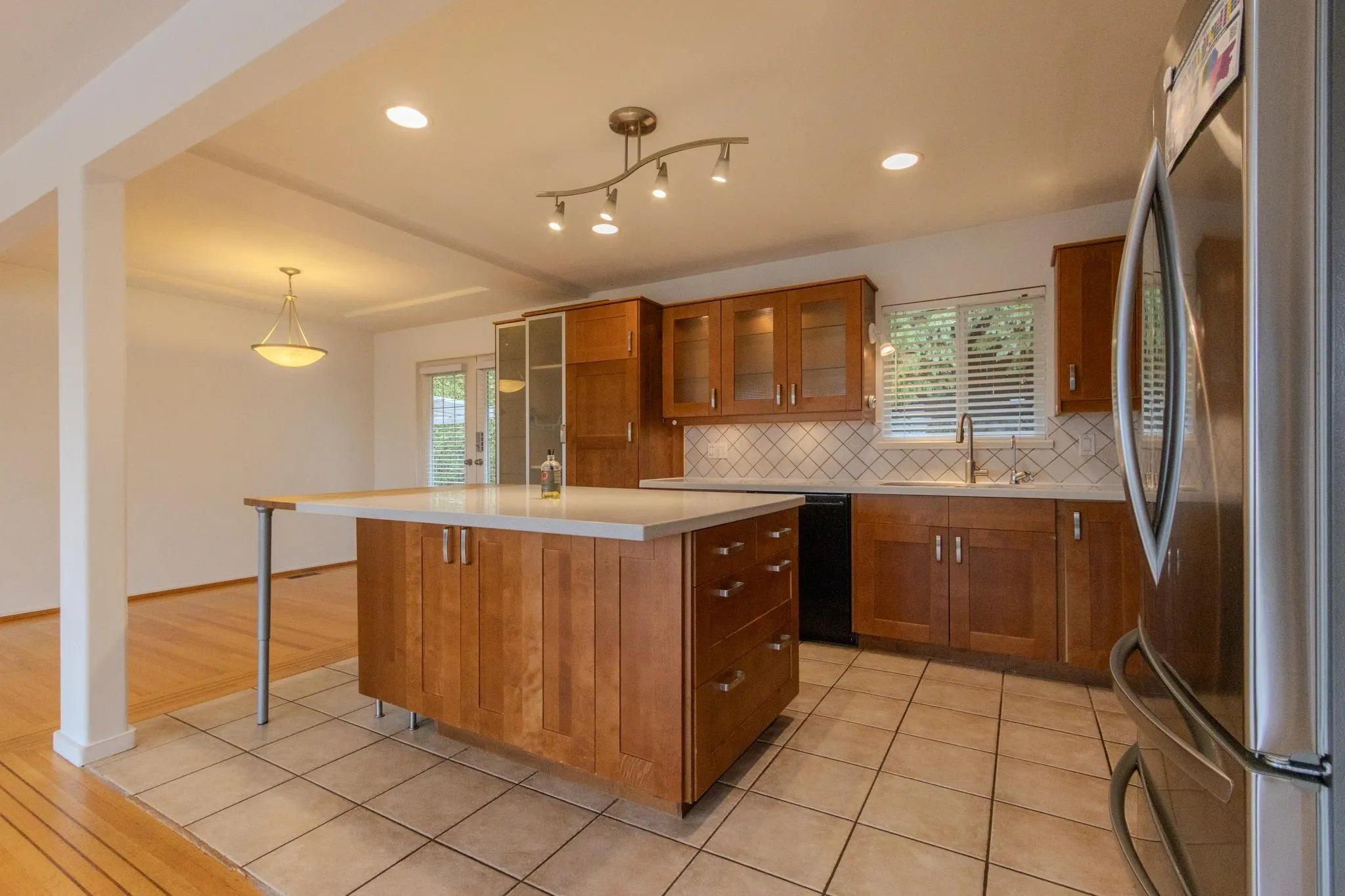4128 Canterbury Crescent