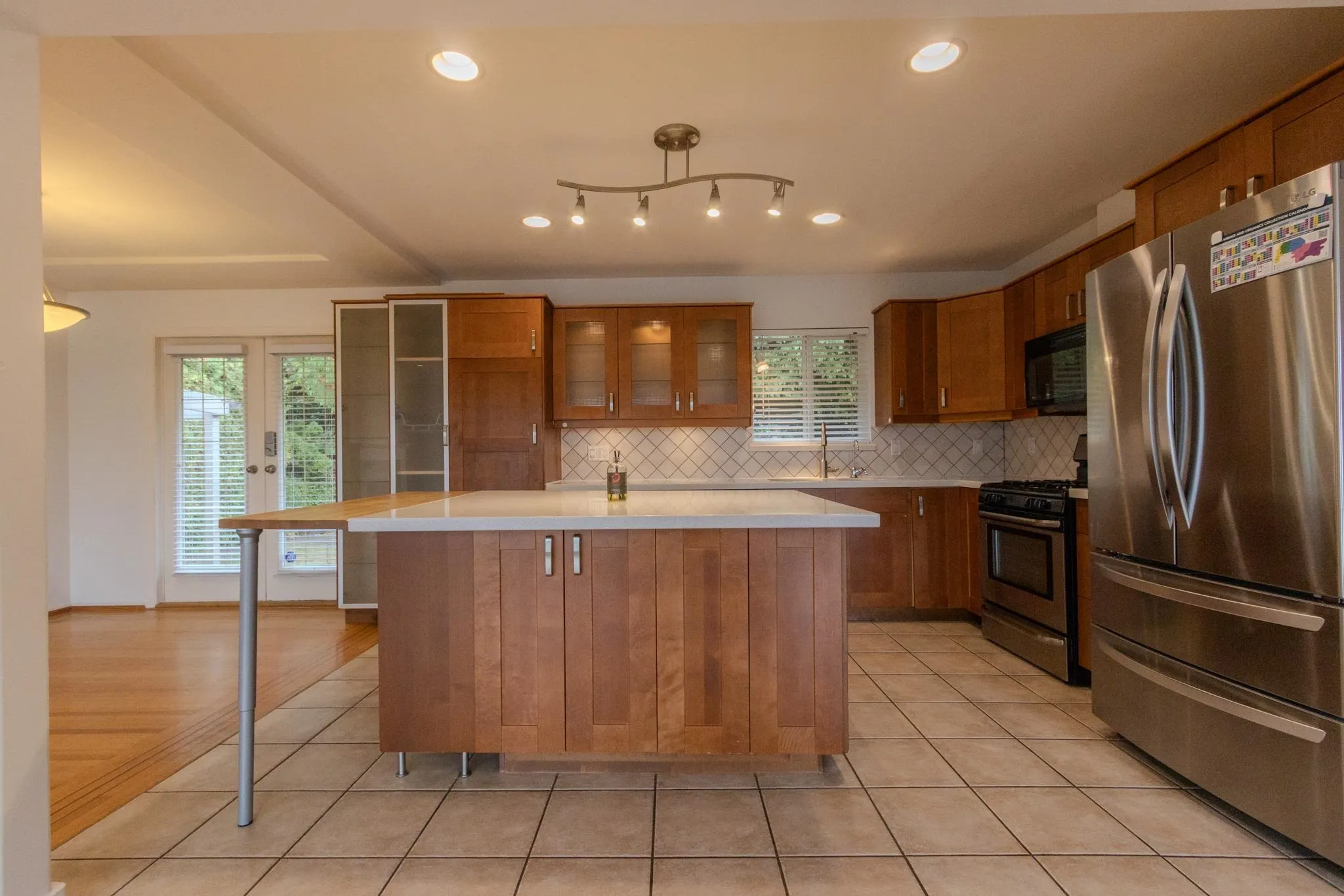 4128 Canterbury Crescent