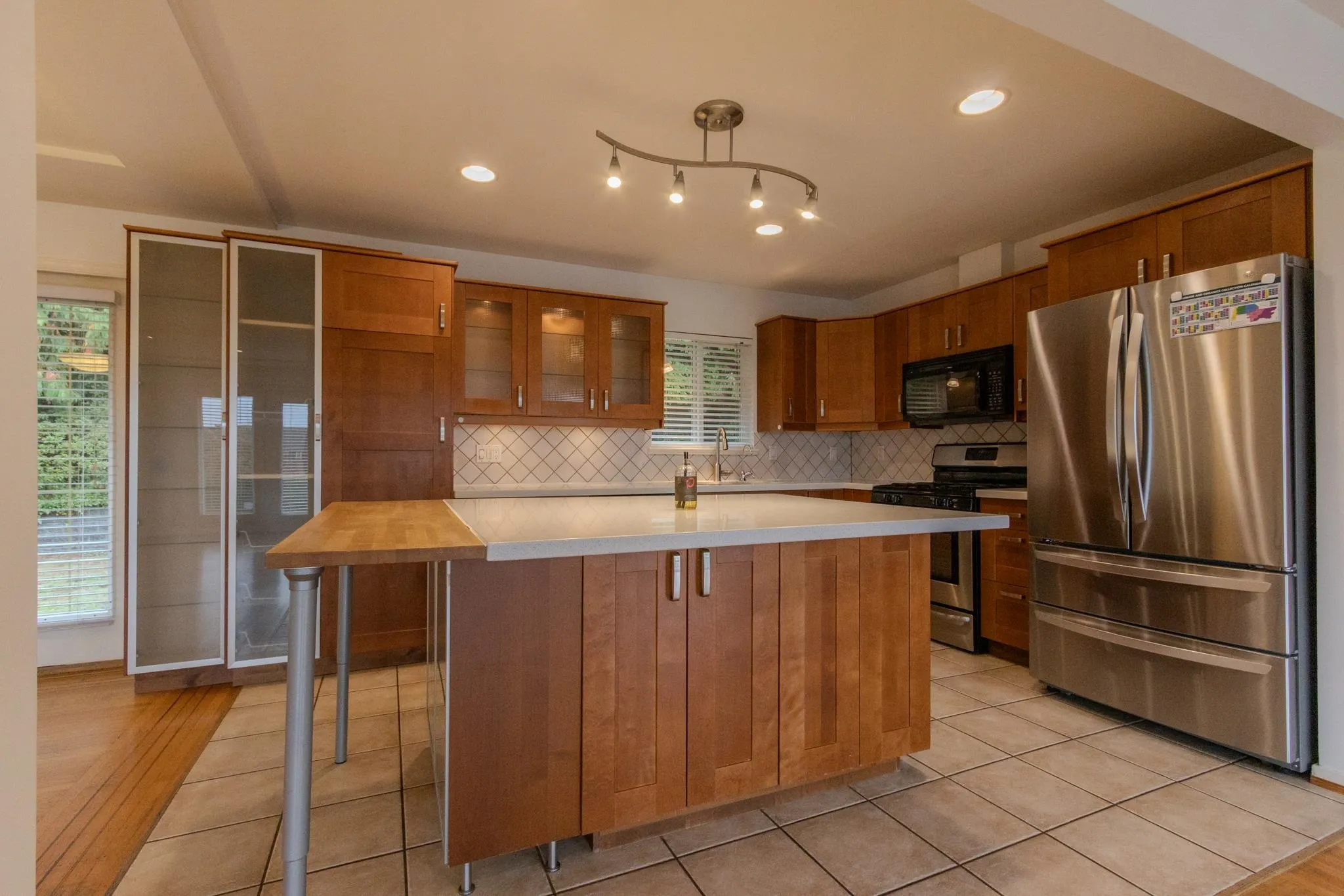 4128 Canterbury Crescent