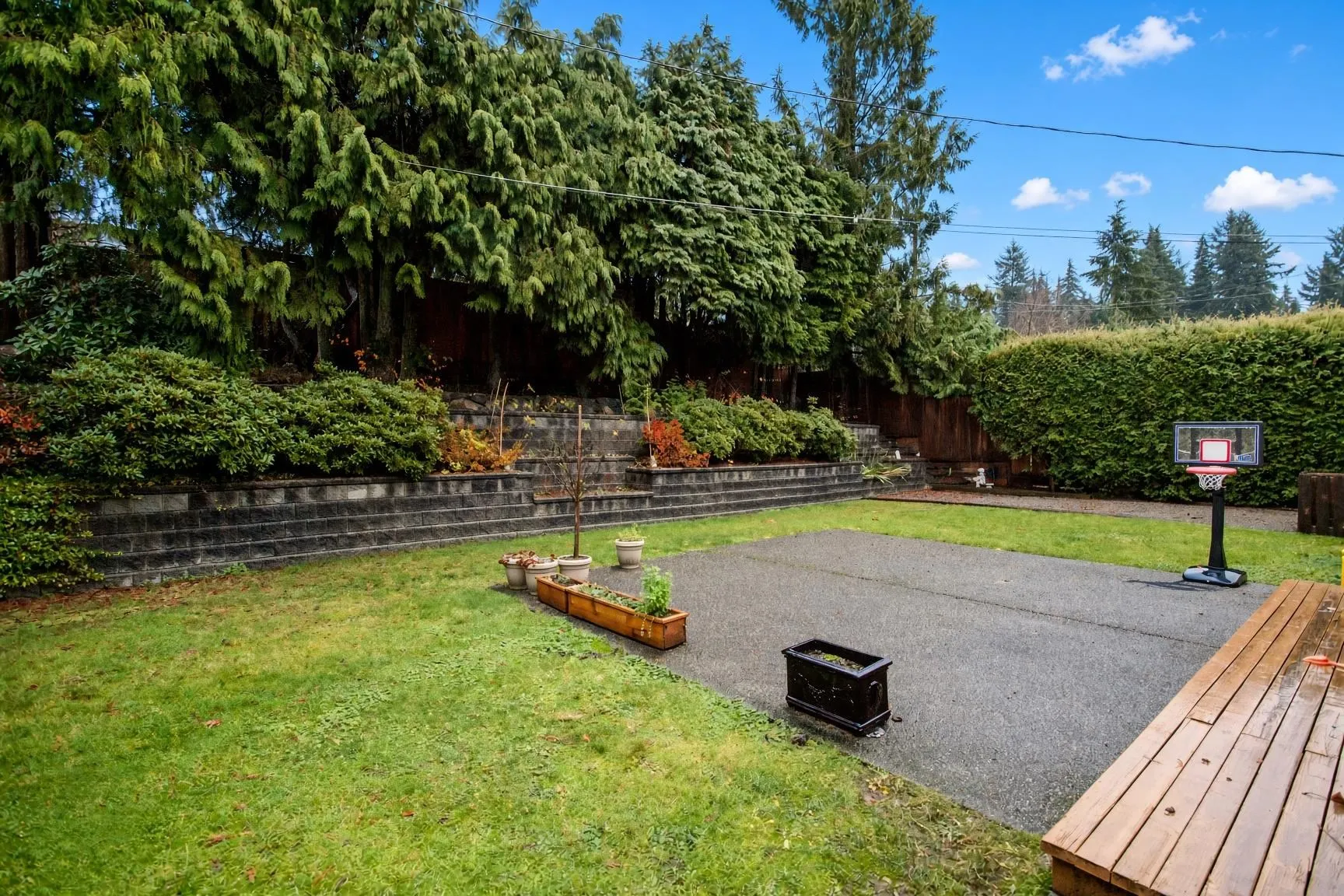 4128 Canterbury Crescent