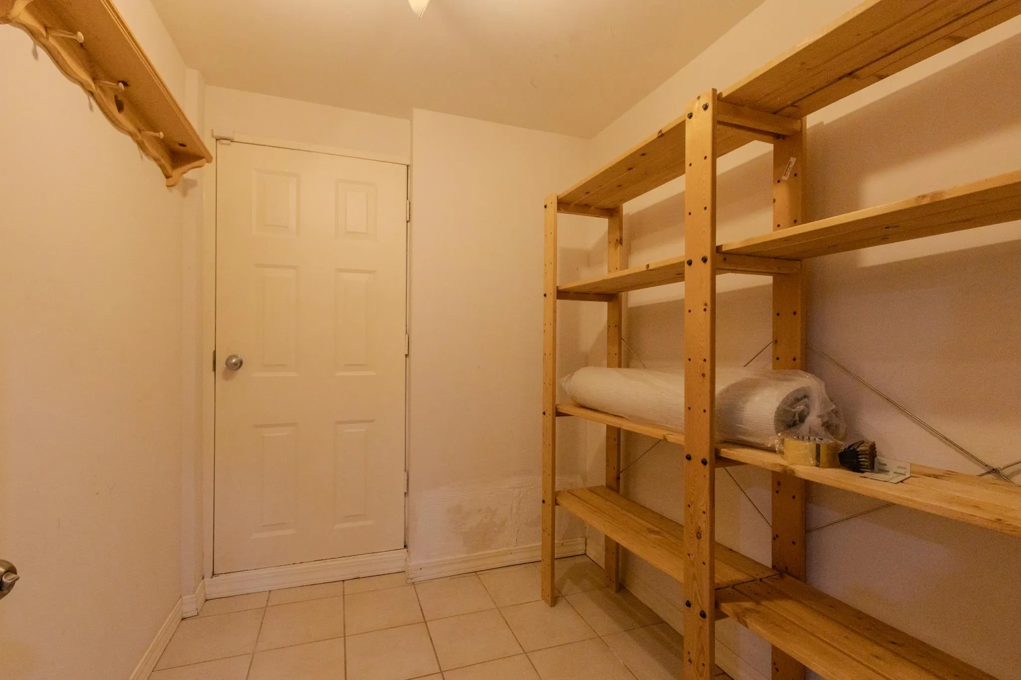 4128 Canterbury Crescent