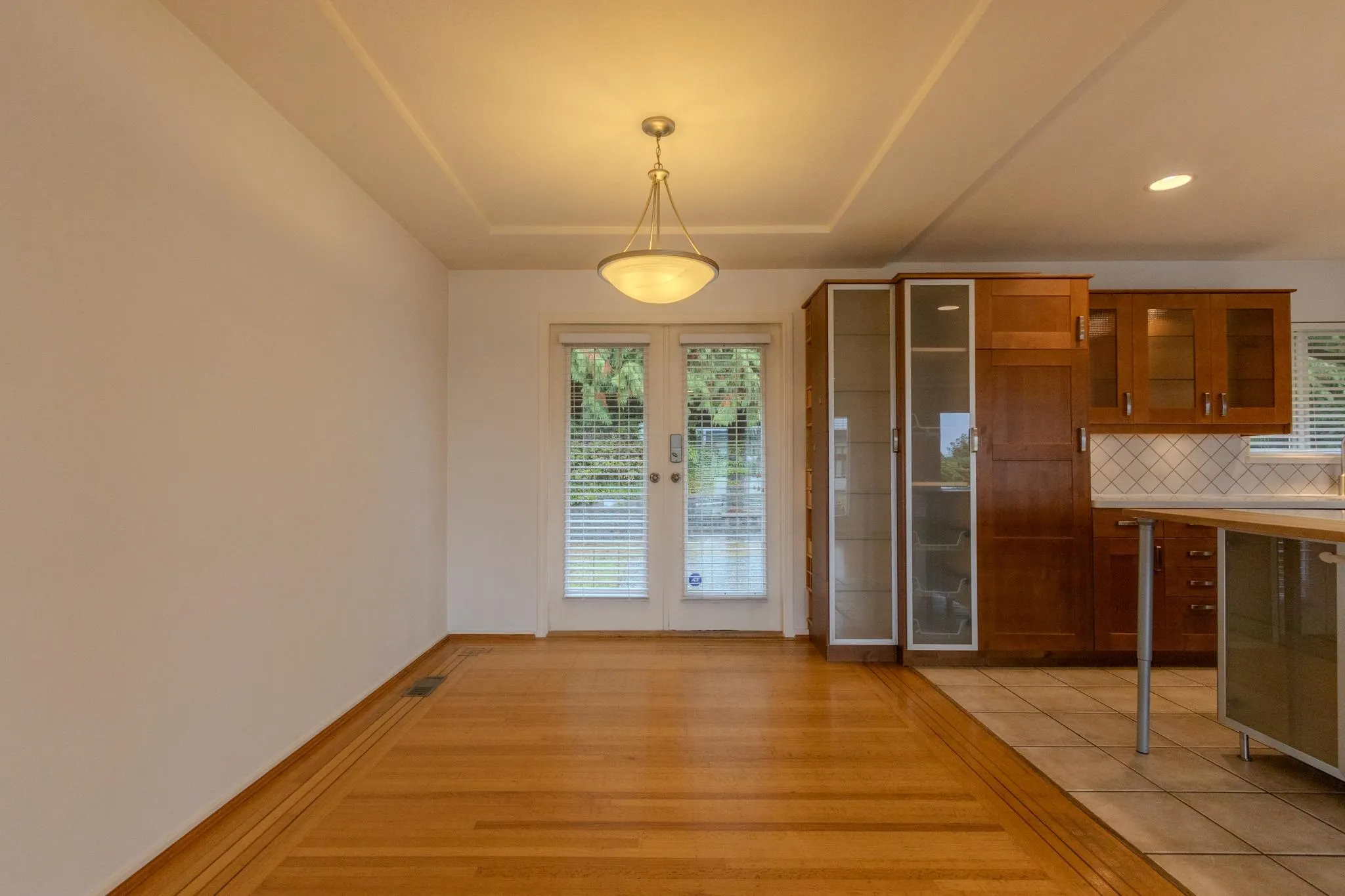 4128 Canterbury Crescent