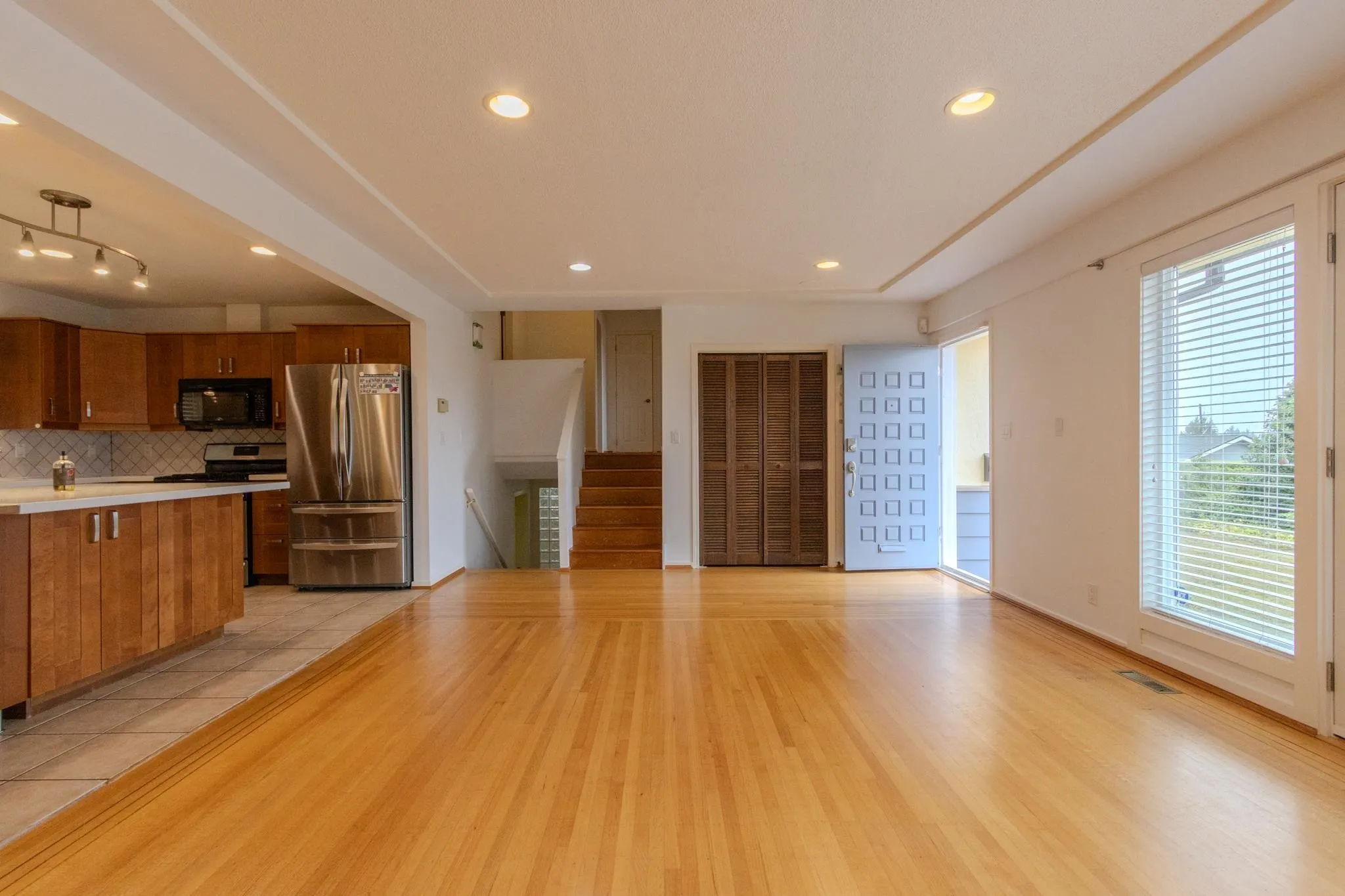 4128 Canterbury Crescent