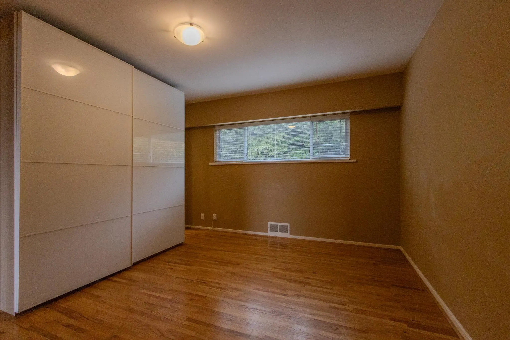 4128 Canterbury Crescent