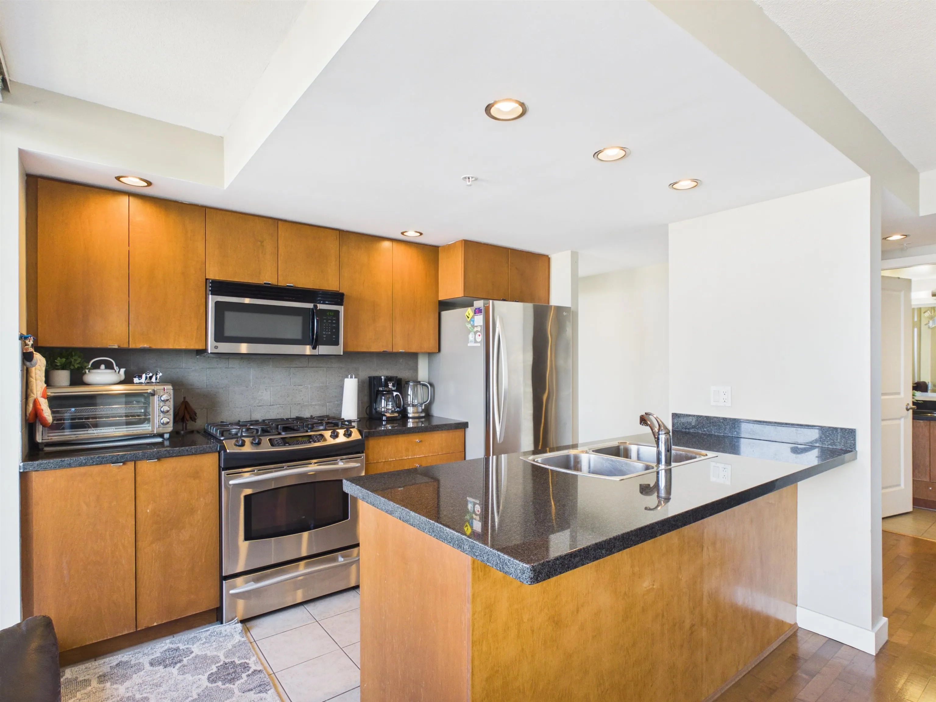 6233 Katsura Street #1003