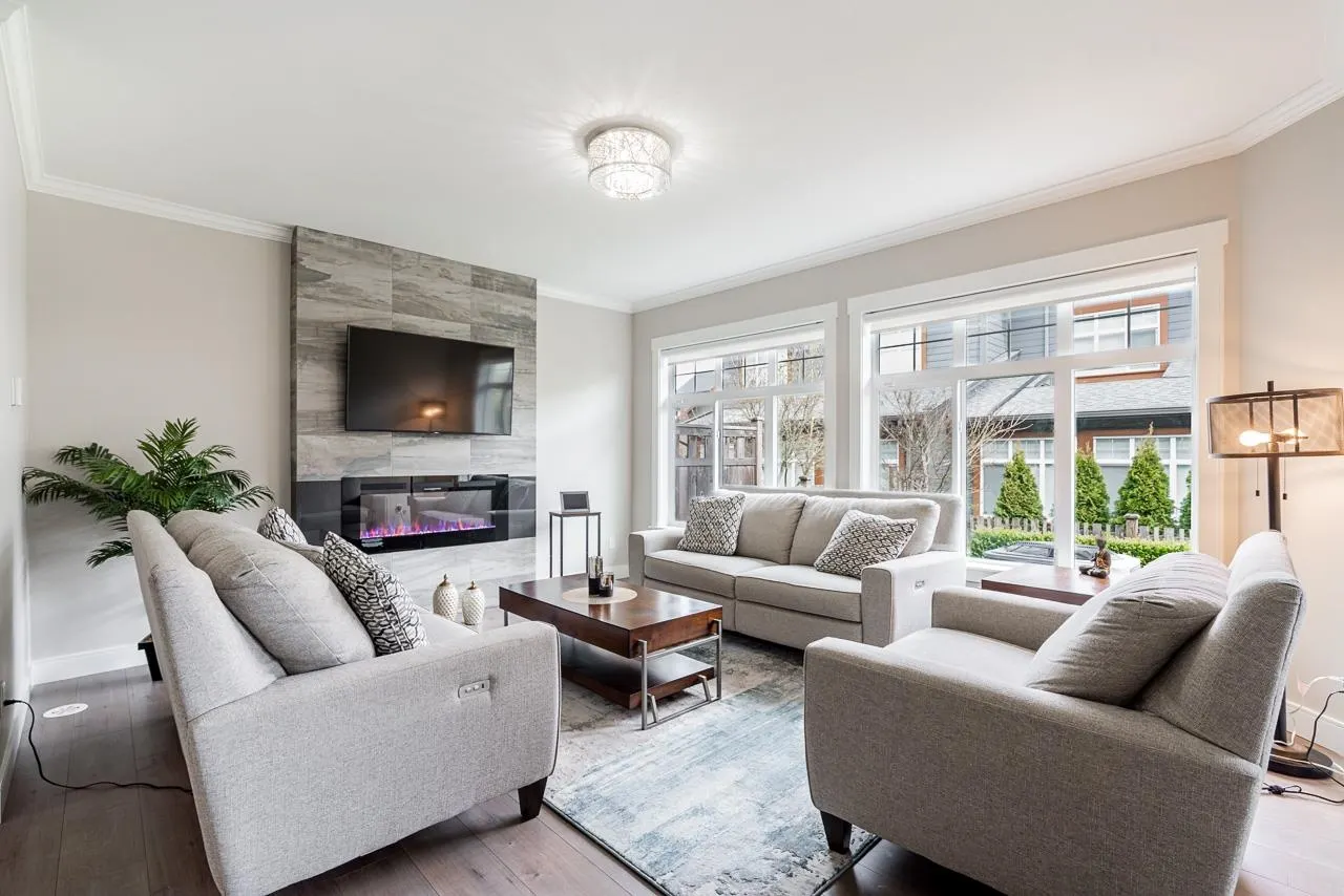 17033 Fraser Highway #2