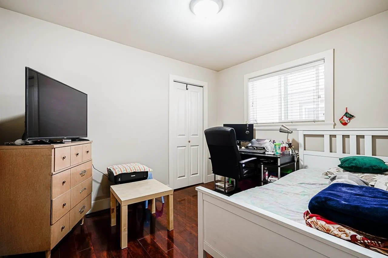 2708 Boundary Road