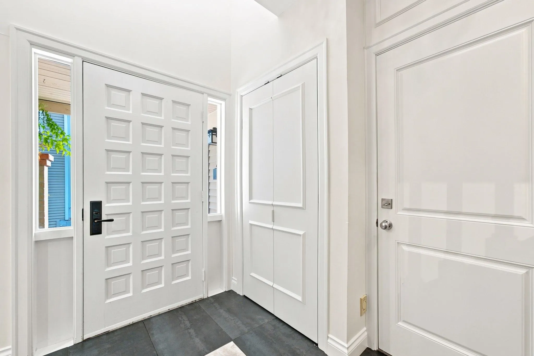 4245 Nautilus Close